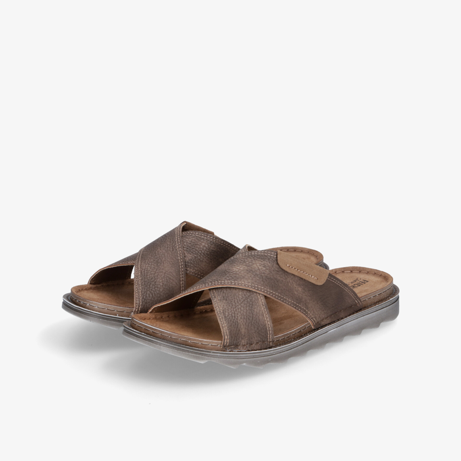 Bequeme braune Ledersandale mit offenem Zehenbereich und robustem rutschfestem Profil für angenehmen Sommerkomfort