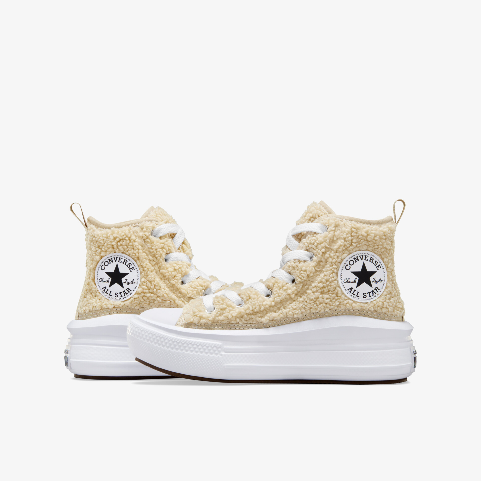 Beiger Sneaker in moderner Optik mit hoher Sohle und klassischen Details. Perfekt für lässige Outfits.