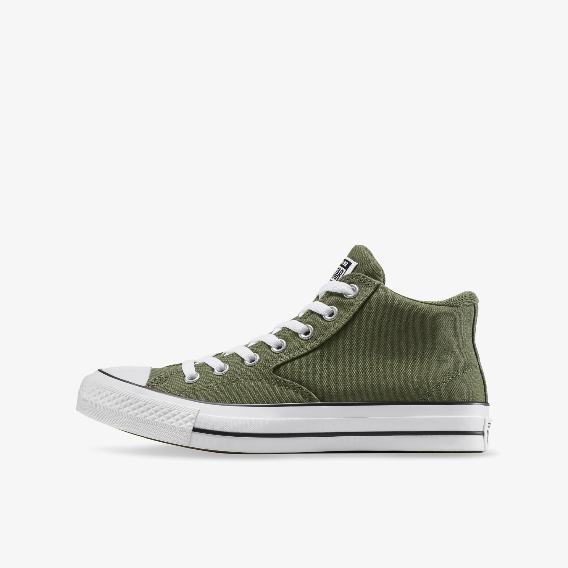 Grüner High-Top Sneaker in klarer seitlicher Ansicht mit weißer Sohle und sportlichem, robustem Design