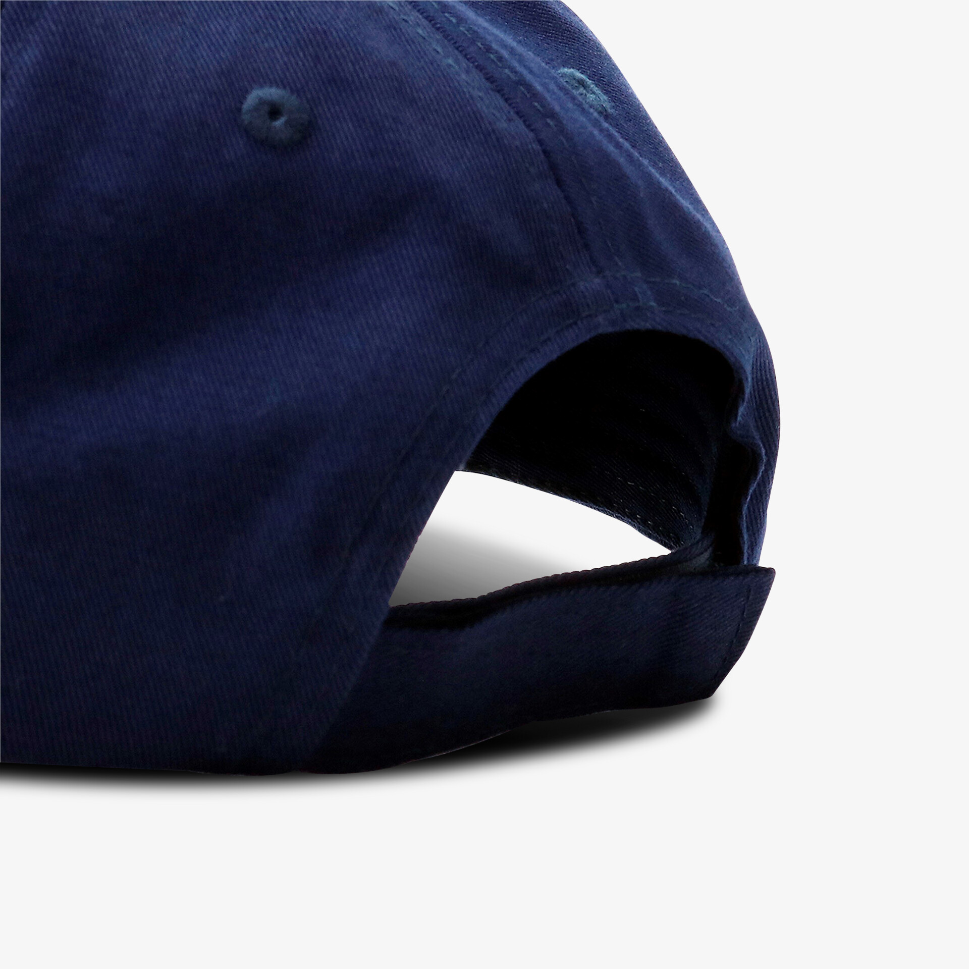 Navy Basecap mit verstellbarem Verschluss für optimalen Komfort und stilvolles Design.