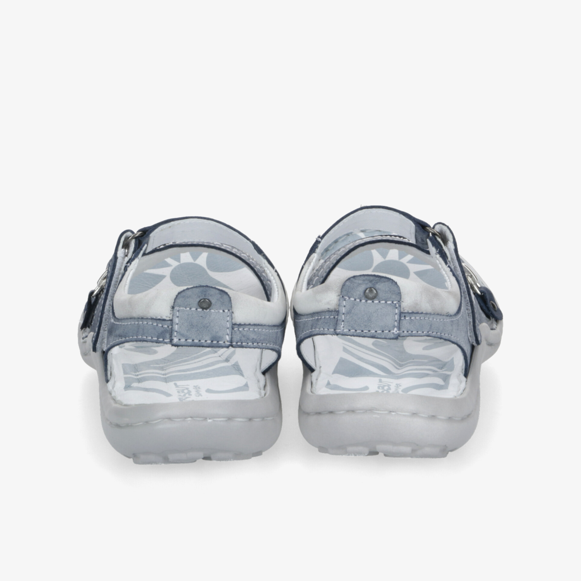 Graue Sandalette mit verstellbarem Riemen und weicher, rutschfester Sohle von hinten