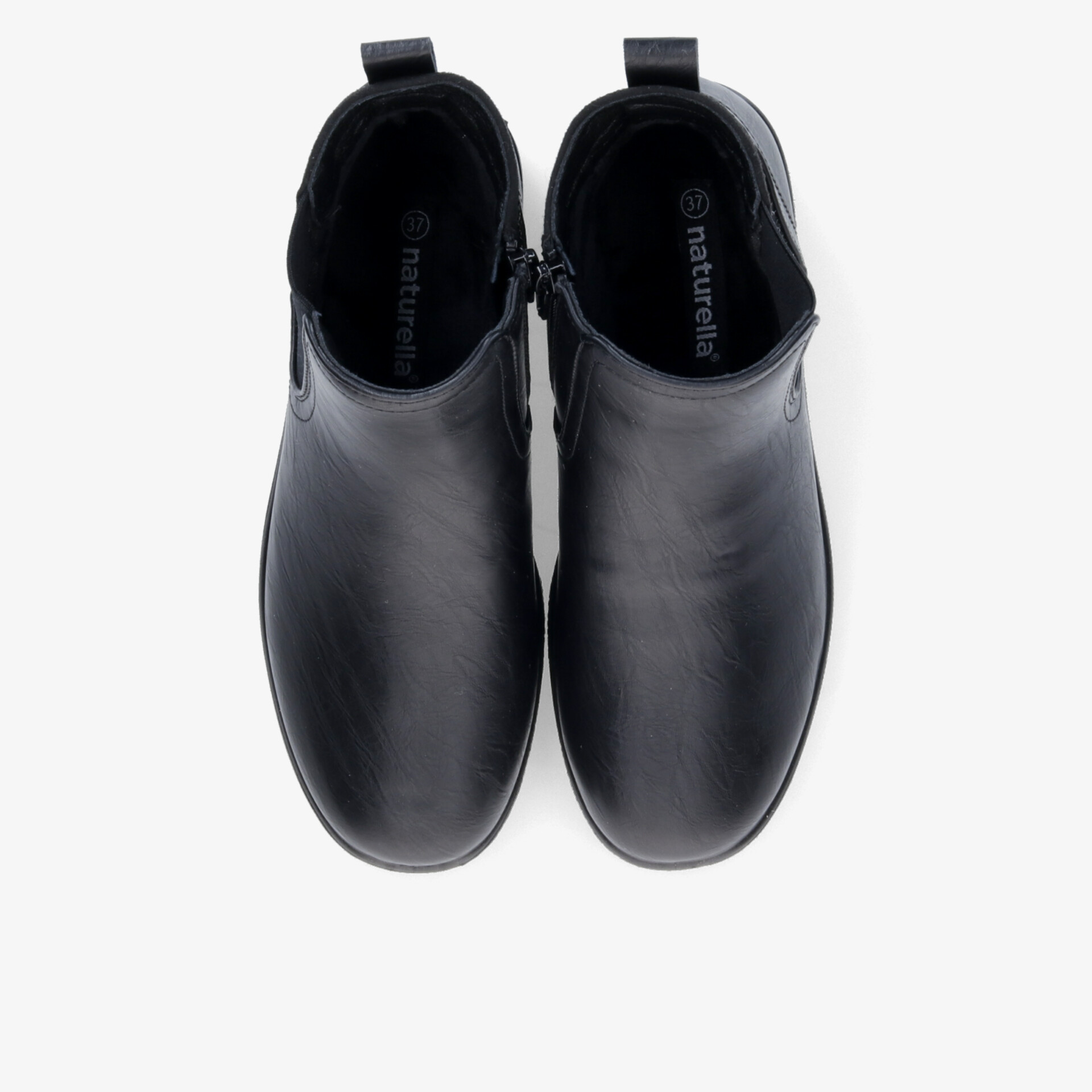 Schwarze Lederboots im Paar von oben, glatt verarbeitet, robuste und bequeme Alltagsstiefel in modernem Design