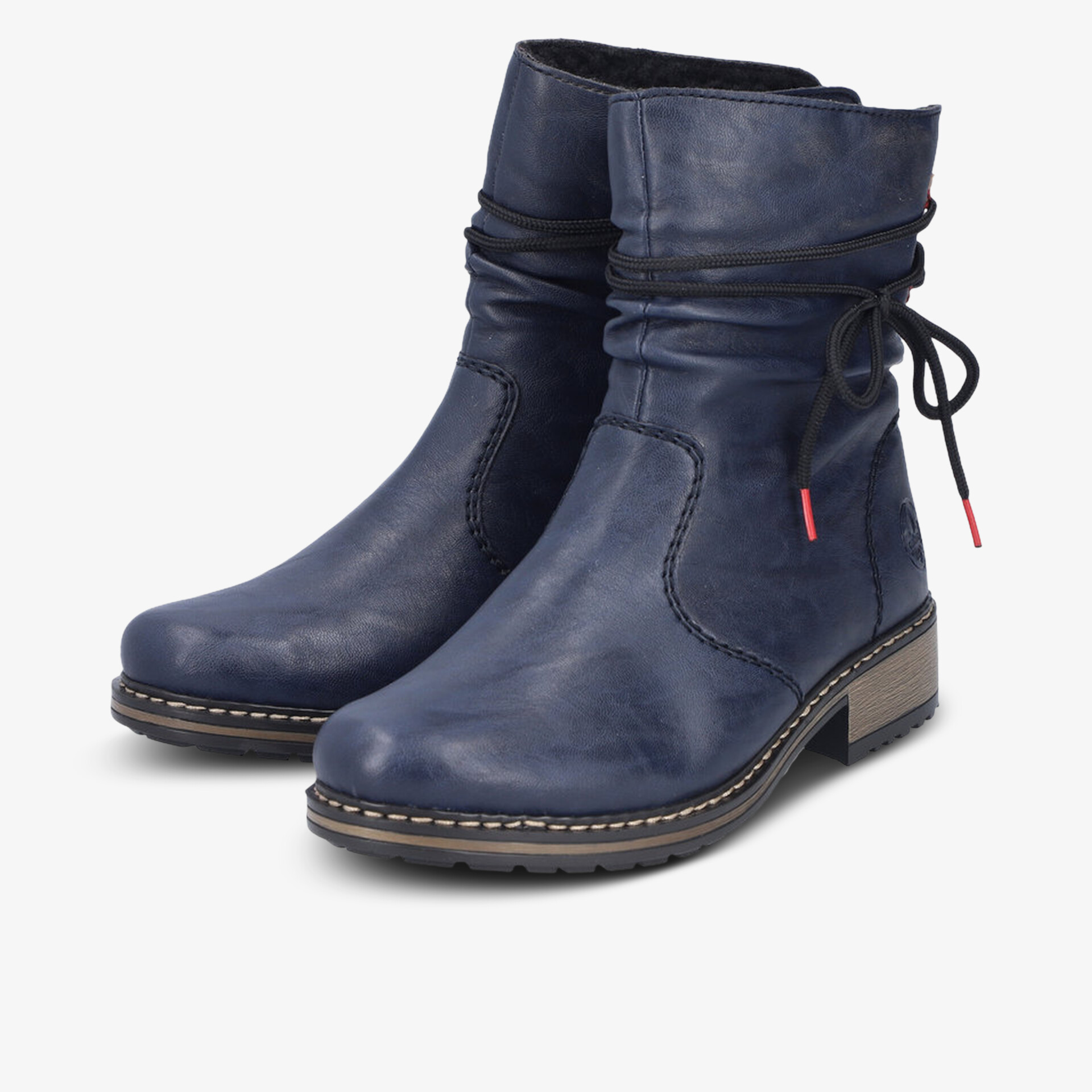 Blauer Stiefel aus weichem Leder mit Schnürung und mittelhohem Schaft, komfortabel und robust für Alltag