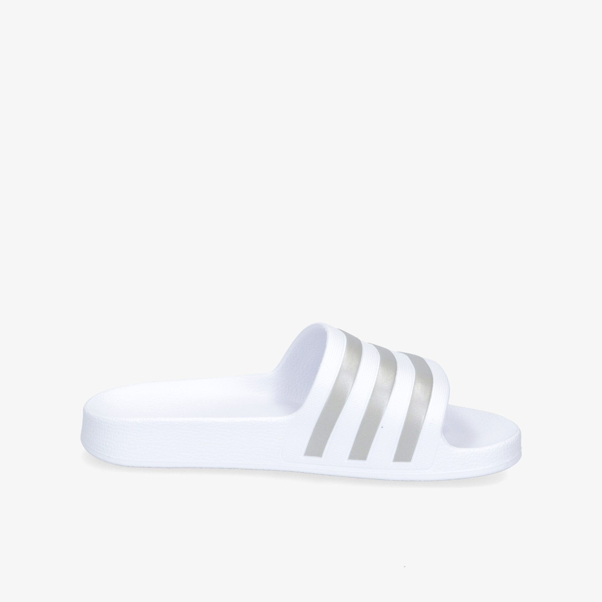 Komfortable weiße Slides mit charakteristischen Streifen für lässigen Stil und idealen Tragekomfort.