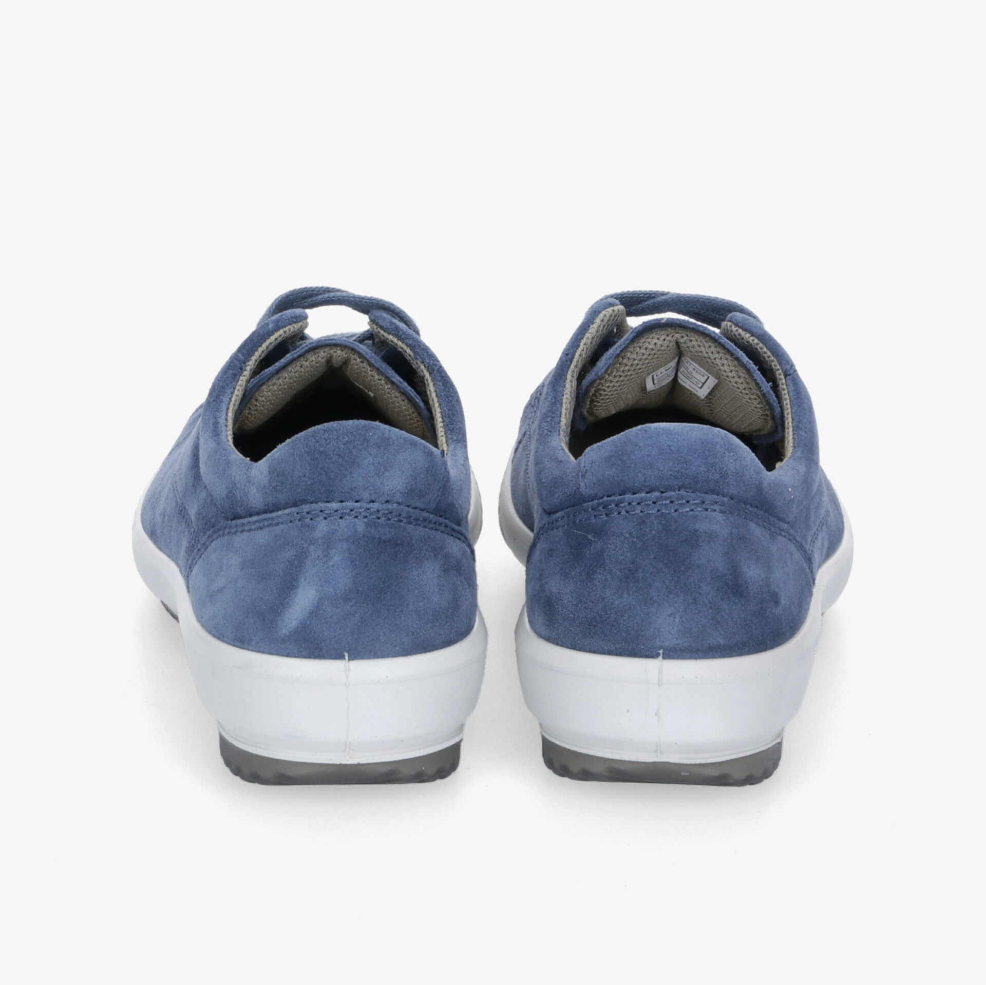 Blaue Schuhe mit weicher, rutschfester Sohle im Rückansicht. Komfort und Stil für den Alltag.