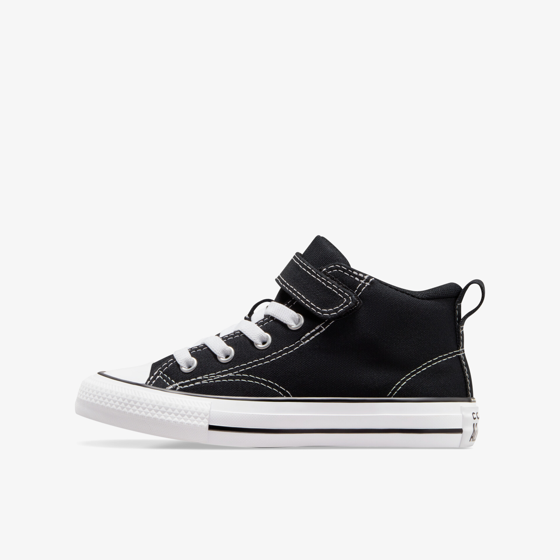 Stilvolle schwarze Sneaker mit Klettverschluss und weißer Gummisohle. Ideal für Alltag und Freizeit.