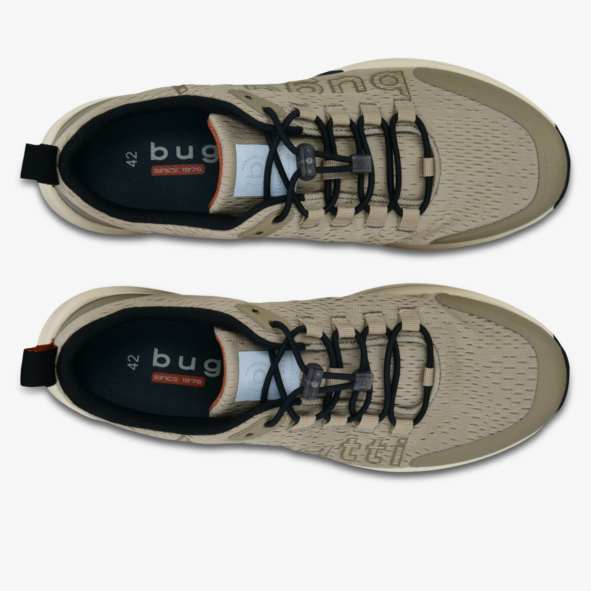 Atmungsaktiver beige Sneaker mit robustem Design und komfortabler Passform.