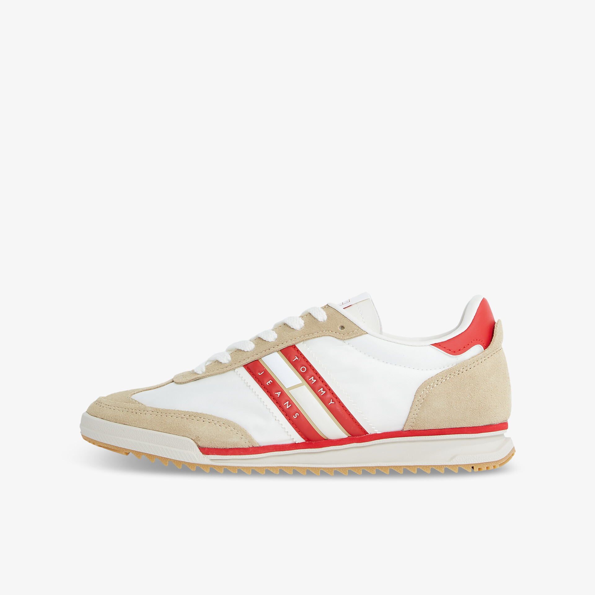 Leichter sportlicher Sneaker in Rot und Beige mit flexibler Sohle, komfortabler Passform und modernem Design seitlich dargestellt