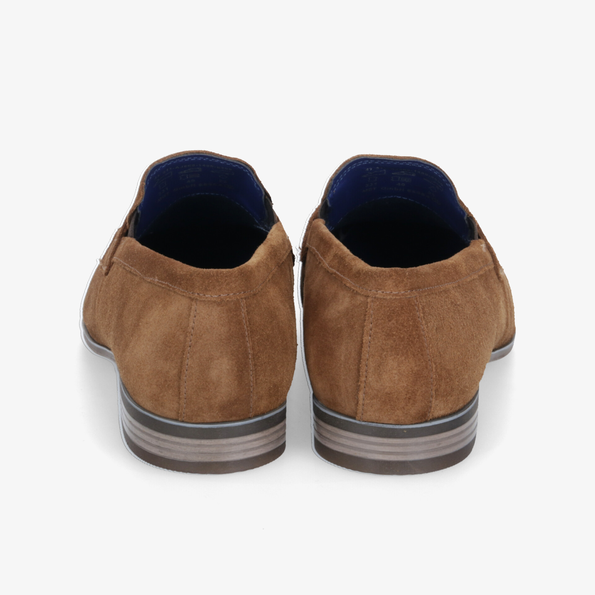 Klassische braune Wildlederschuhe von hinten mit robustem Absatz und zeitlosem Design für eleganten Tragekomfort.