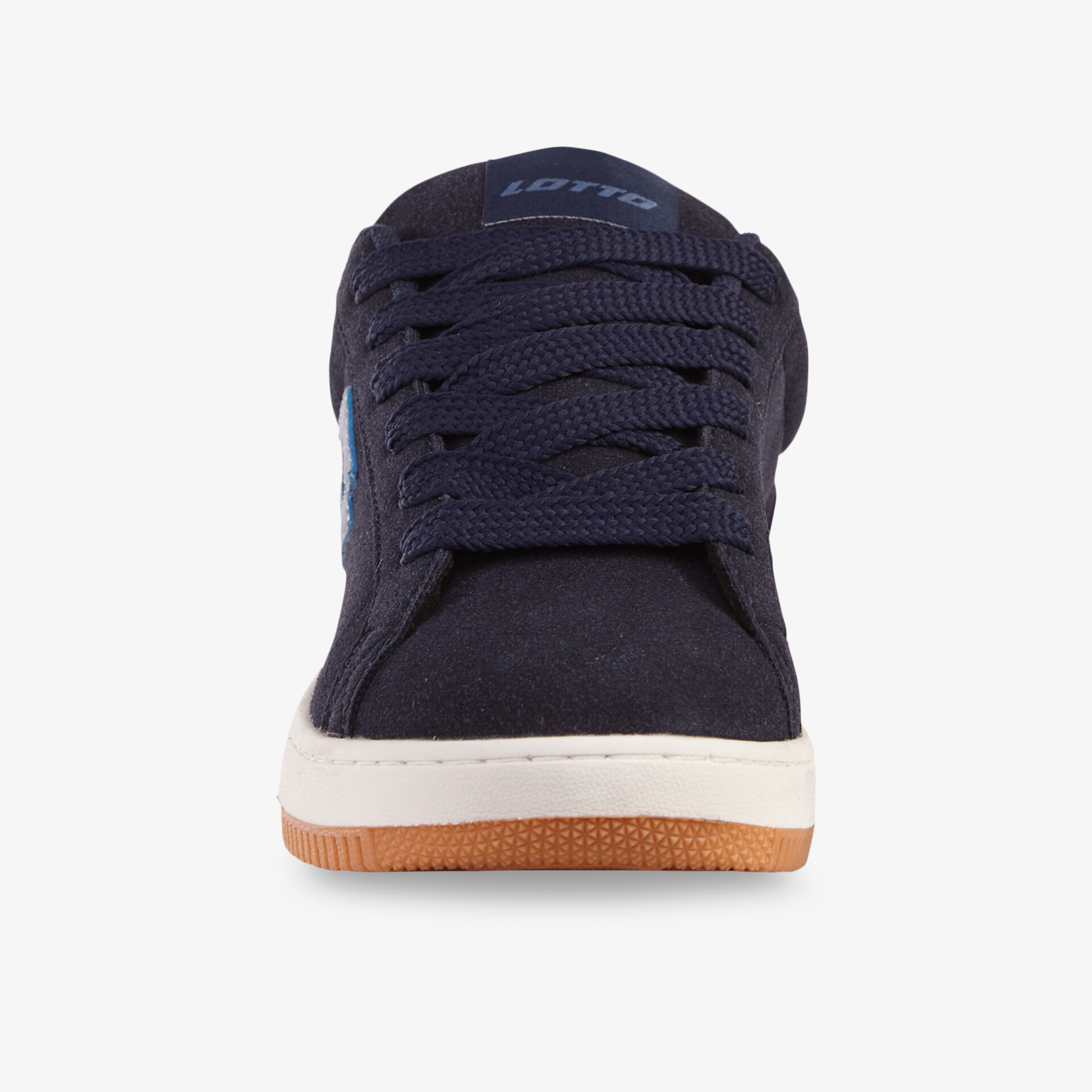 Moderner schwarzer Sneaker in Frontansicht mit robuster Schnürung und bequemer Passform für vielseitigen Einsatz