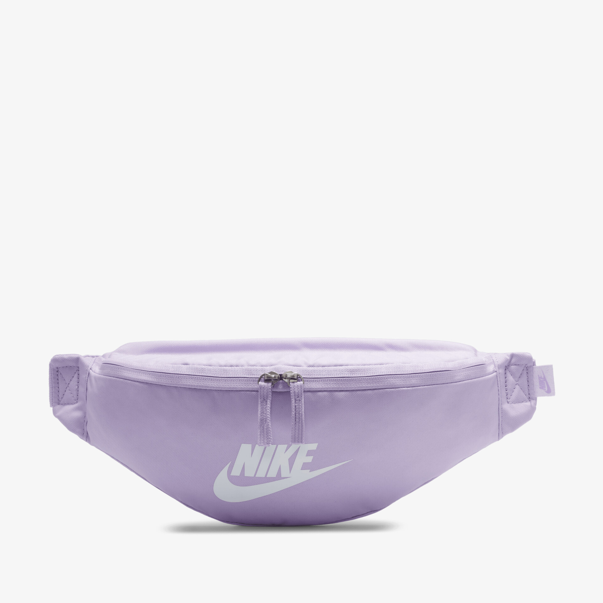 Lila Nike Gürteltasche mit verstellbarem Riemen, praktischem Reißverschluss und sportlichem Design