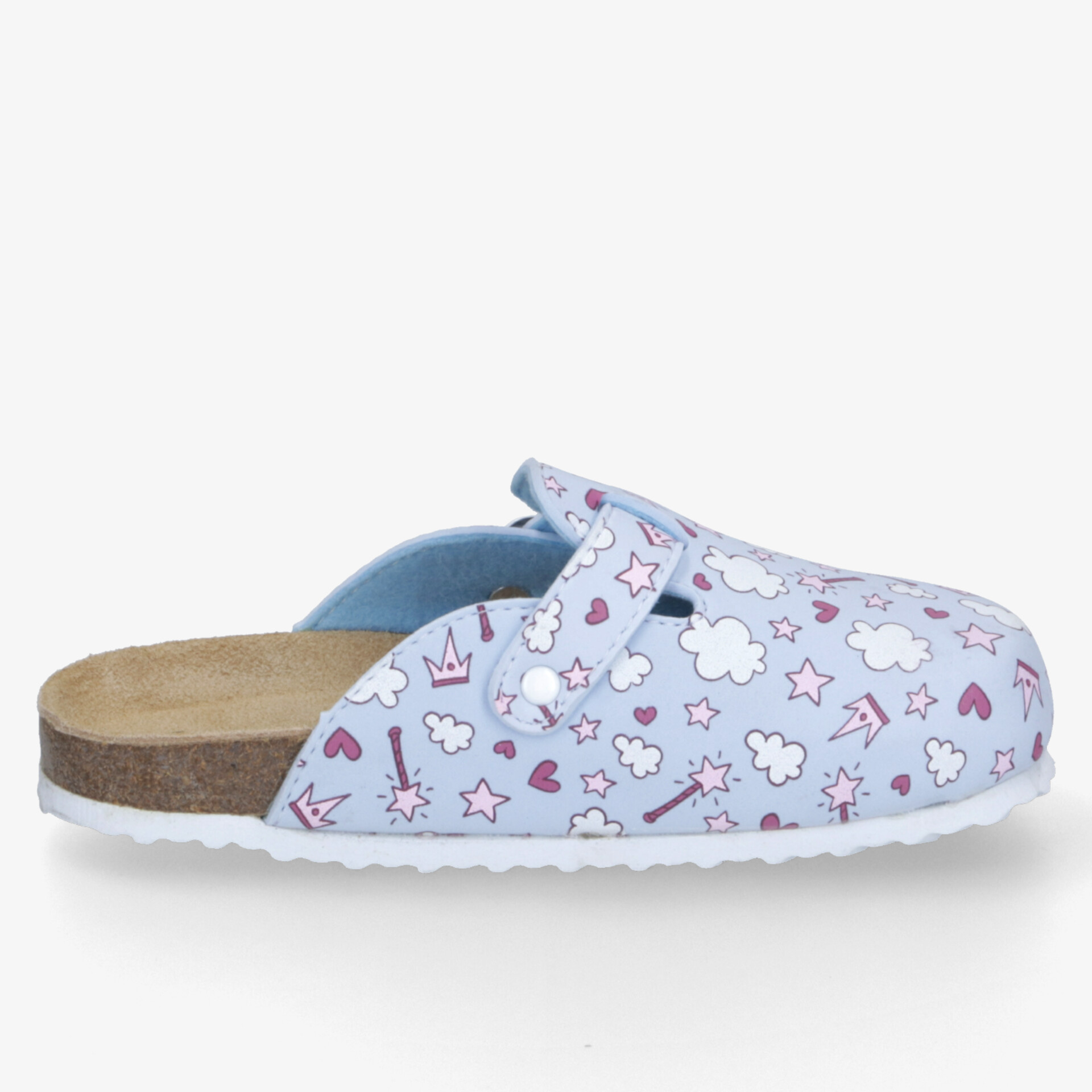 Seitliche Ansicht eines blauen Hausschuhs mit Wolken- und Sternenmuster, verstellbarem Riemen und bequemer Sohle