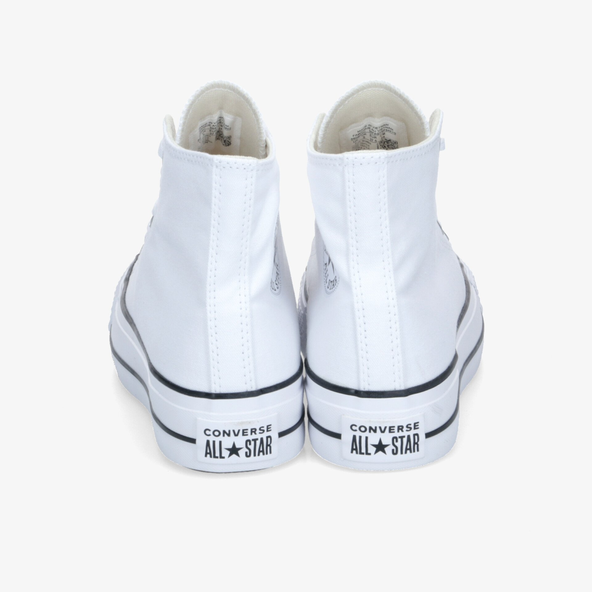 Weißer Converse All Star Sneaker mit hohem Schaft und markanter Gummisohle in Rückansicht