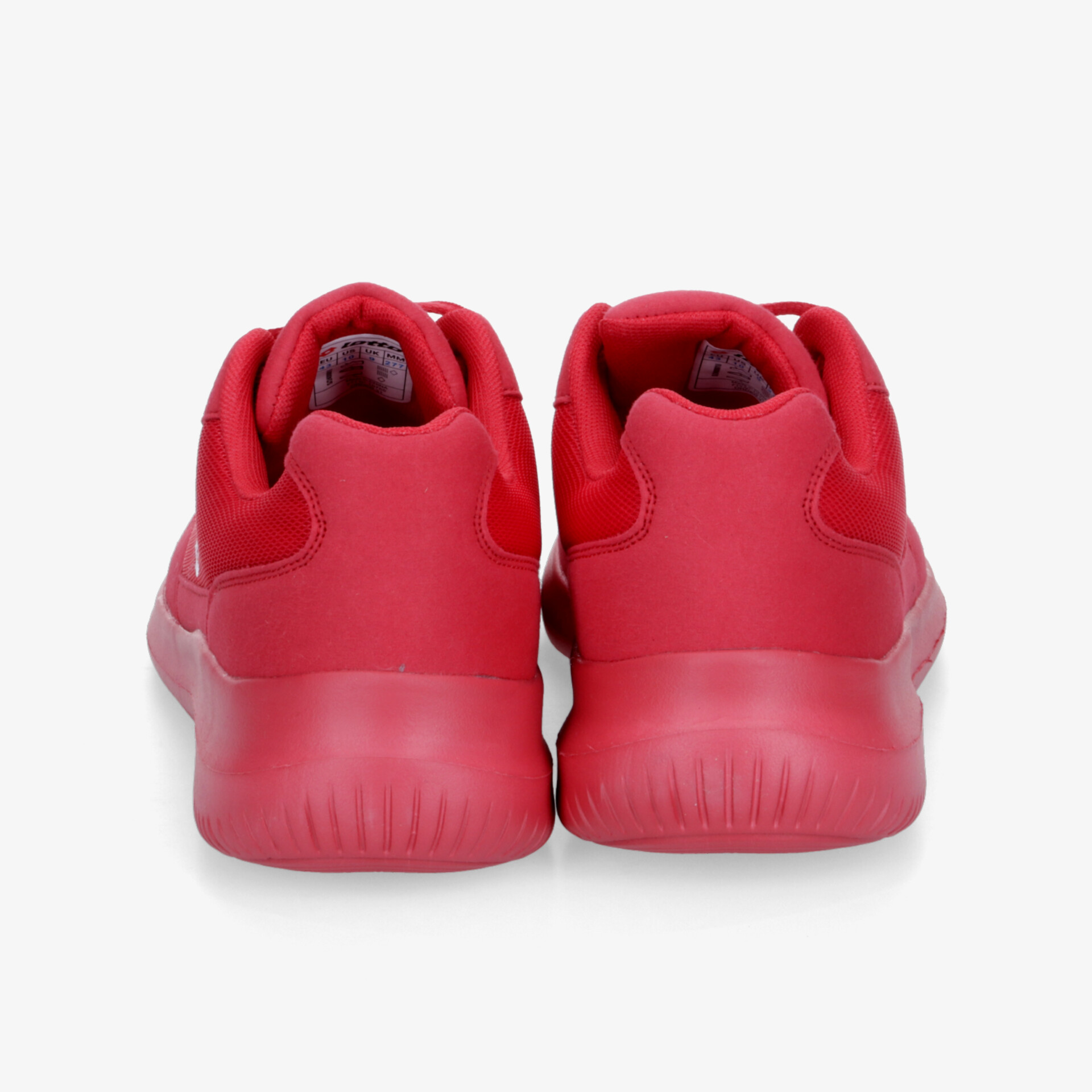 Rote Sneaker in Rückansicht mit robuster Sohle und sportlichem, bequemem Design