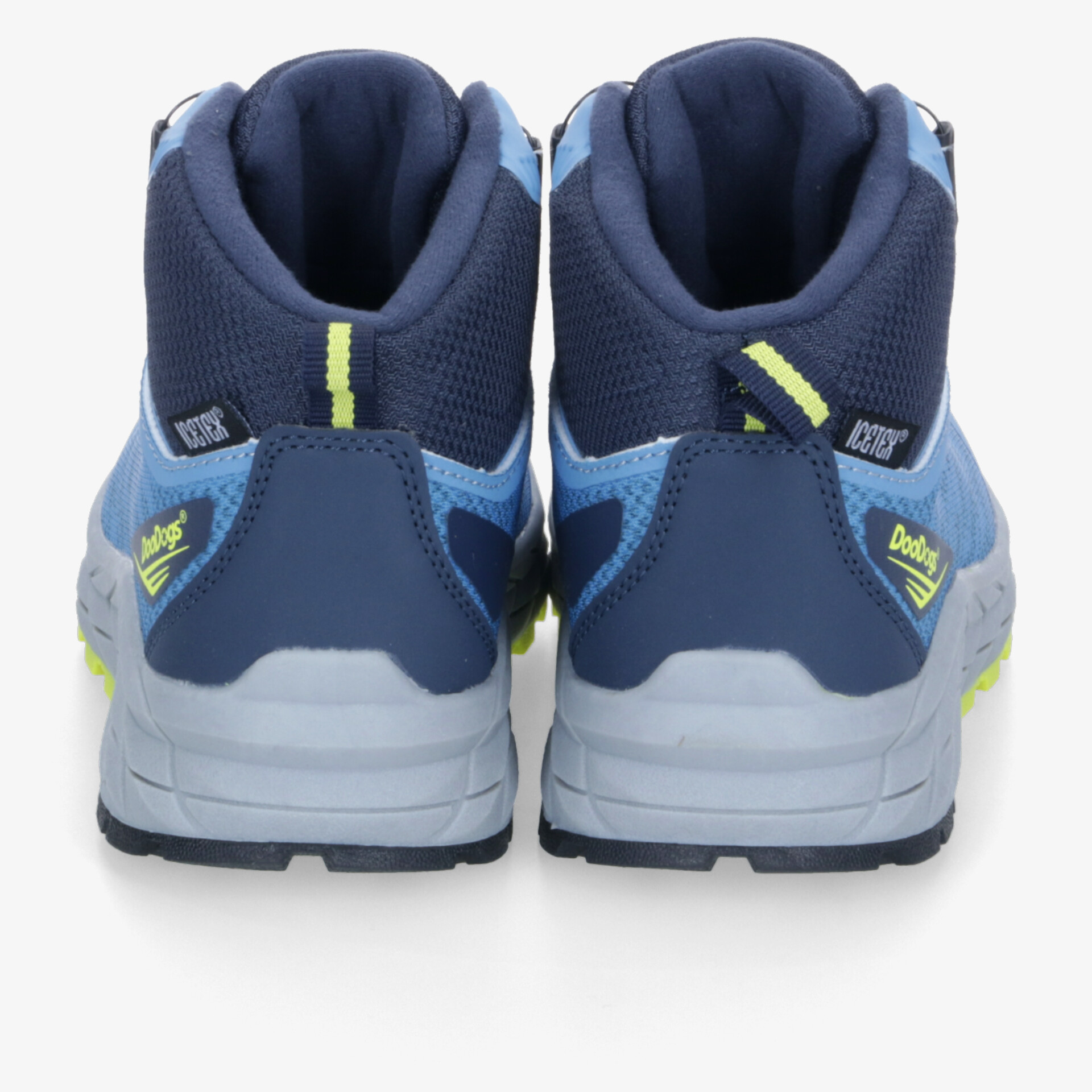 Robuste und gepolsterte Sportschuhe in Rückansicht, stabil und rutschfest für optimalen Komfort