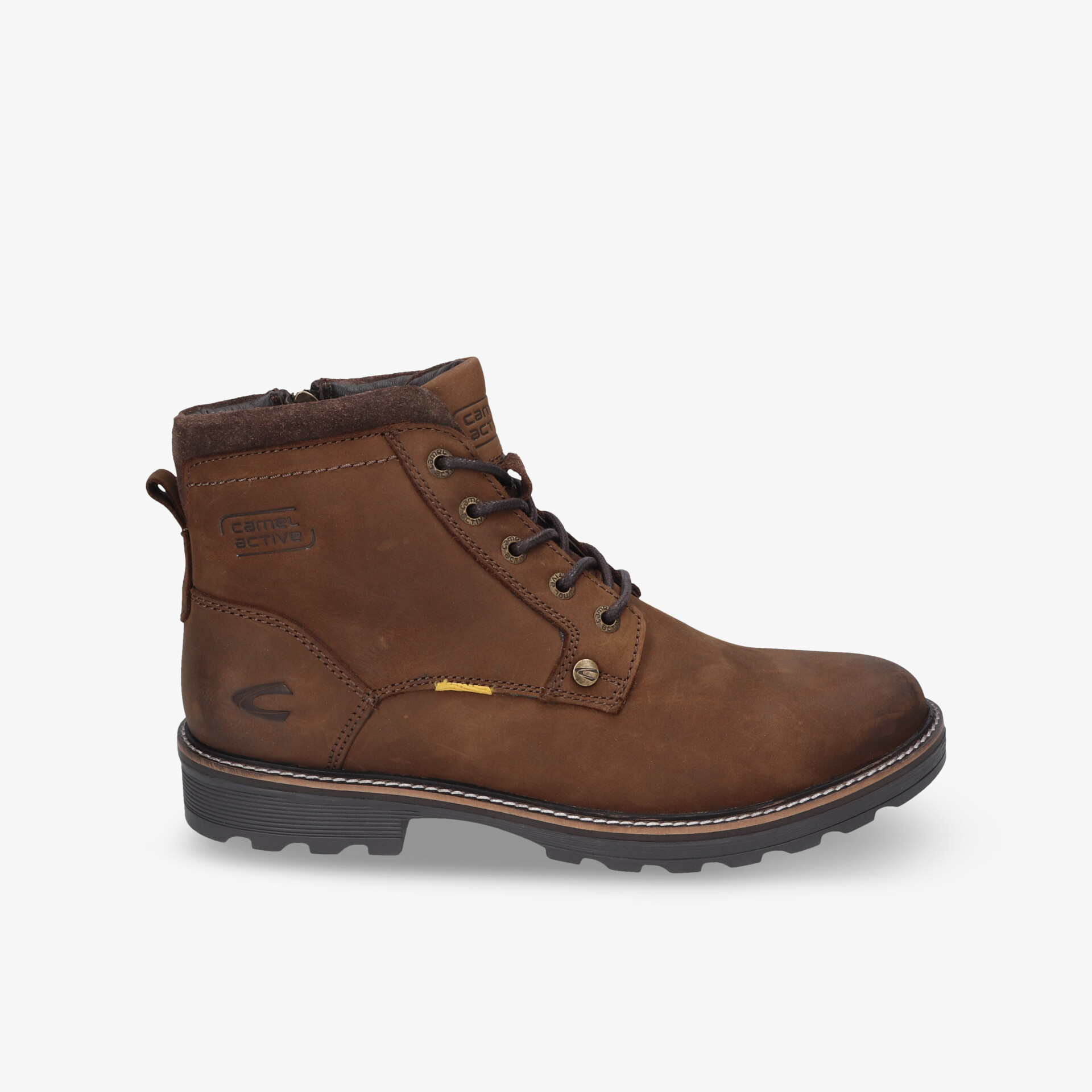 Robuster brauner Lederstiefel mit komfortabler Schnürung und profilierter Sohle für sicheren Halt und Langlebigkeit