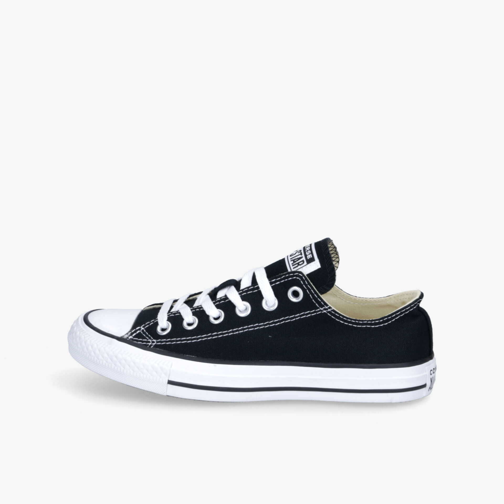 Schwarzer Sneaker mit weißer Sohle und Schnürung, seitlicher Blick, ideal für Freizeit und Alltag.