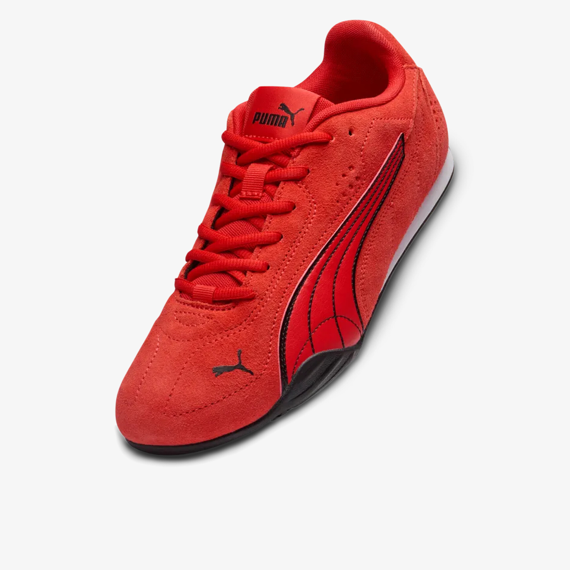 Sportlicher und bequemer roter Puma Schuh mit leichte Konstruktion und langlebigem Material