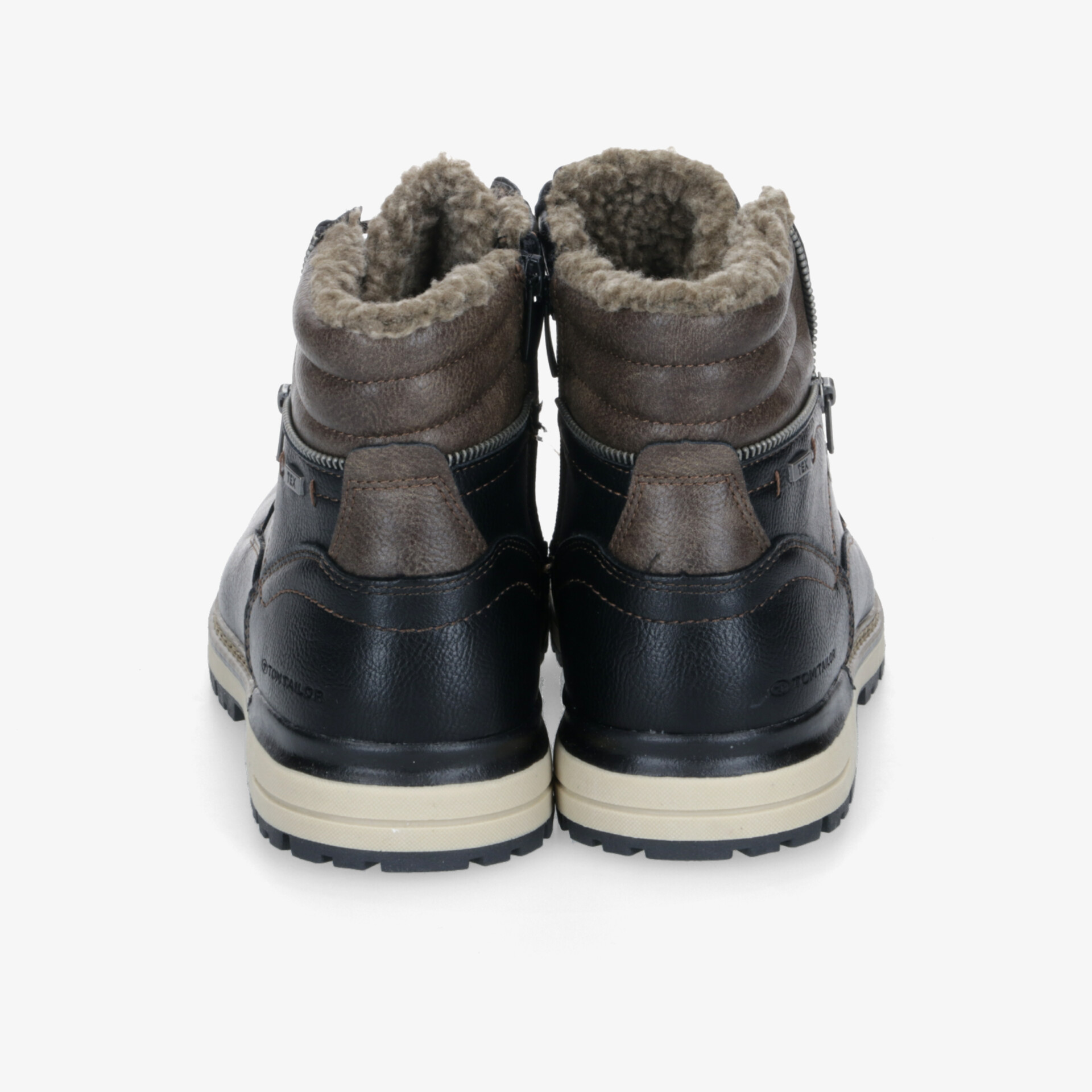 Robuster Schuh mit warmer Innenfüllung und rutschfester Sohle, Rückansicht zeigt festen Halt und Komfort