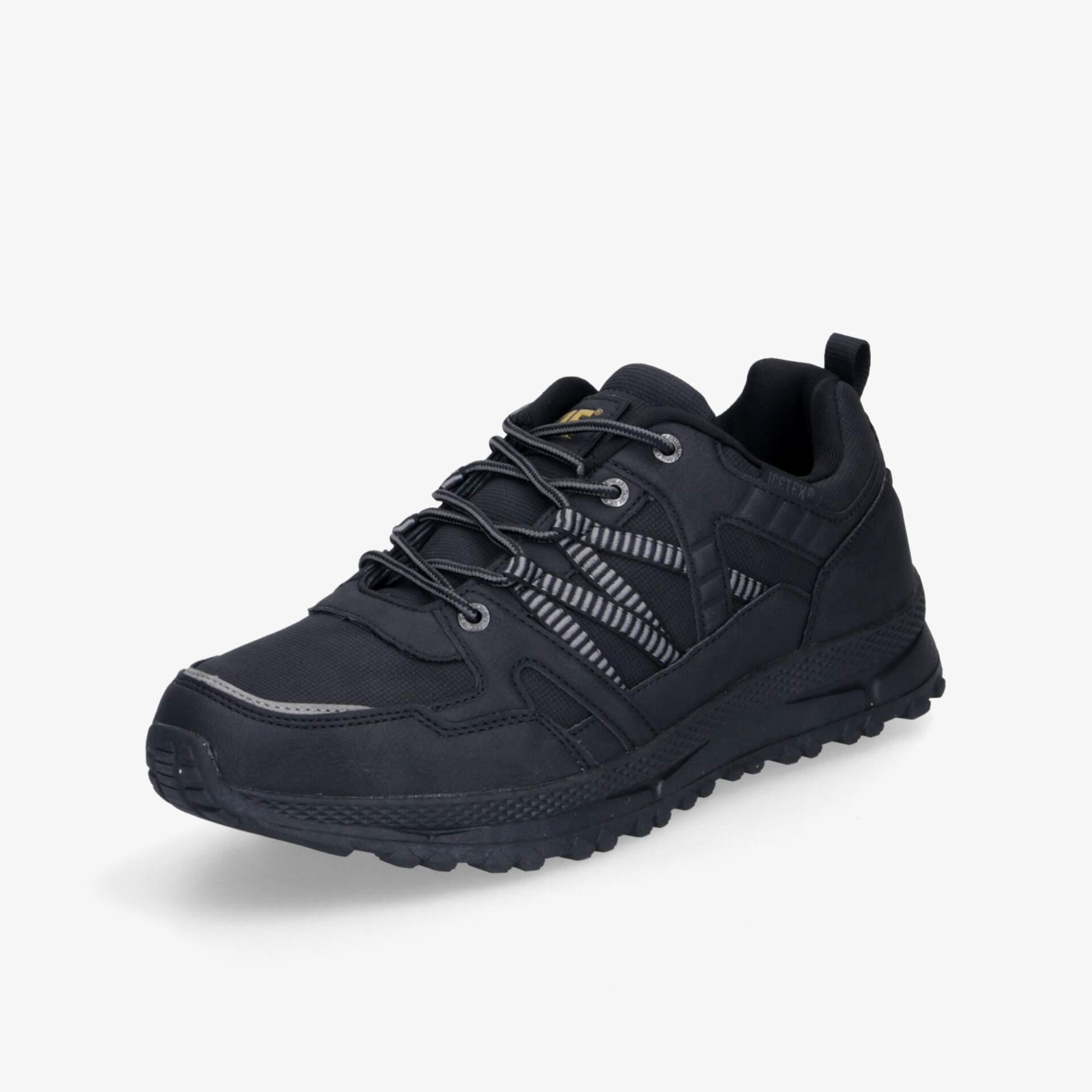 Sportlicher, robuster schwarzer Schuh mit komfortabler Polsterung und rutschfester Sohle im schräg vorderen Blickwinkel