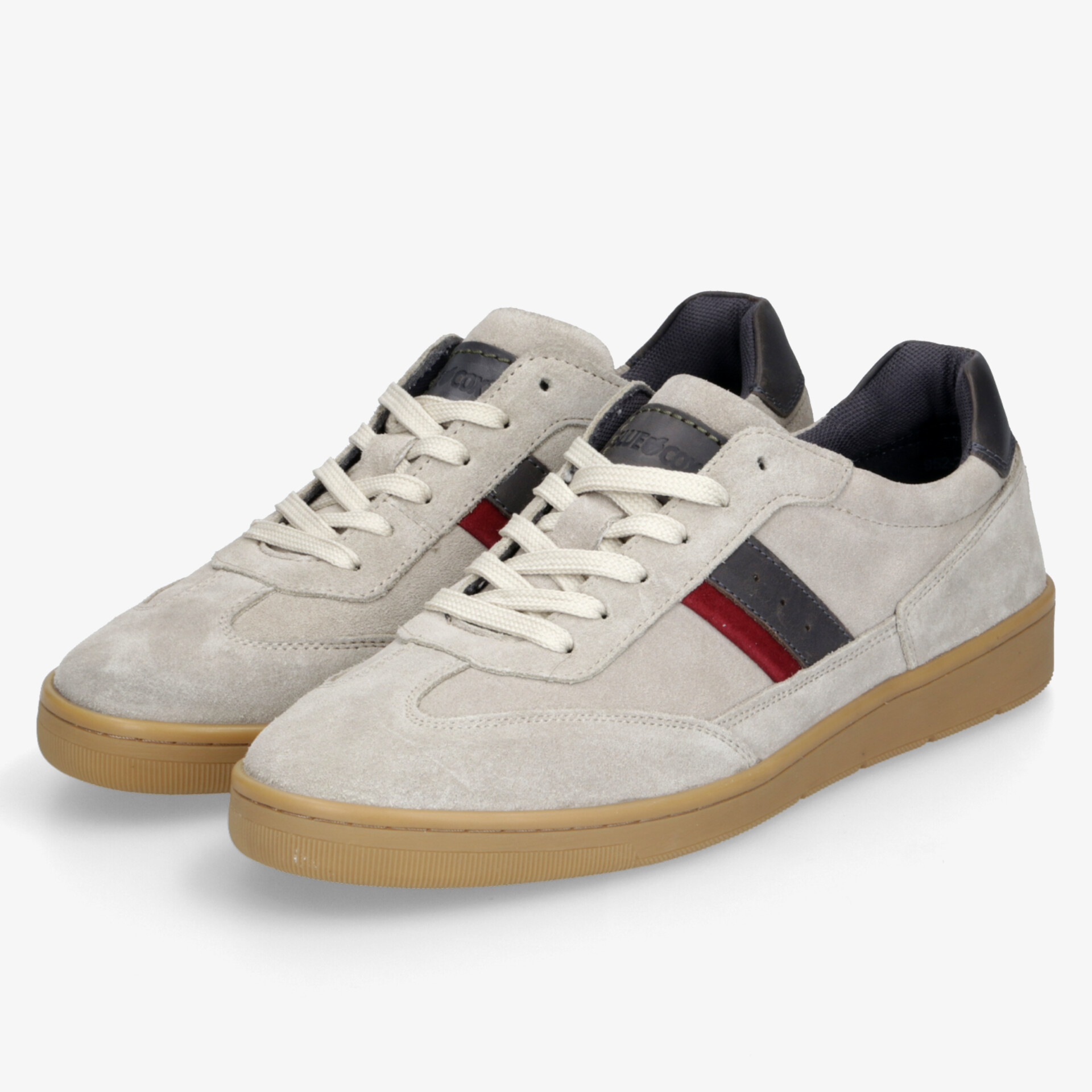 Modische bequeme Sneaker mit hochwertiger Verarbeitung und rutschfester Sohle in modernem Design