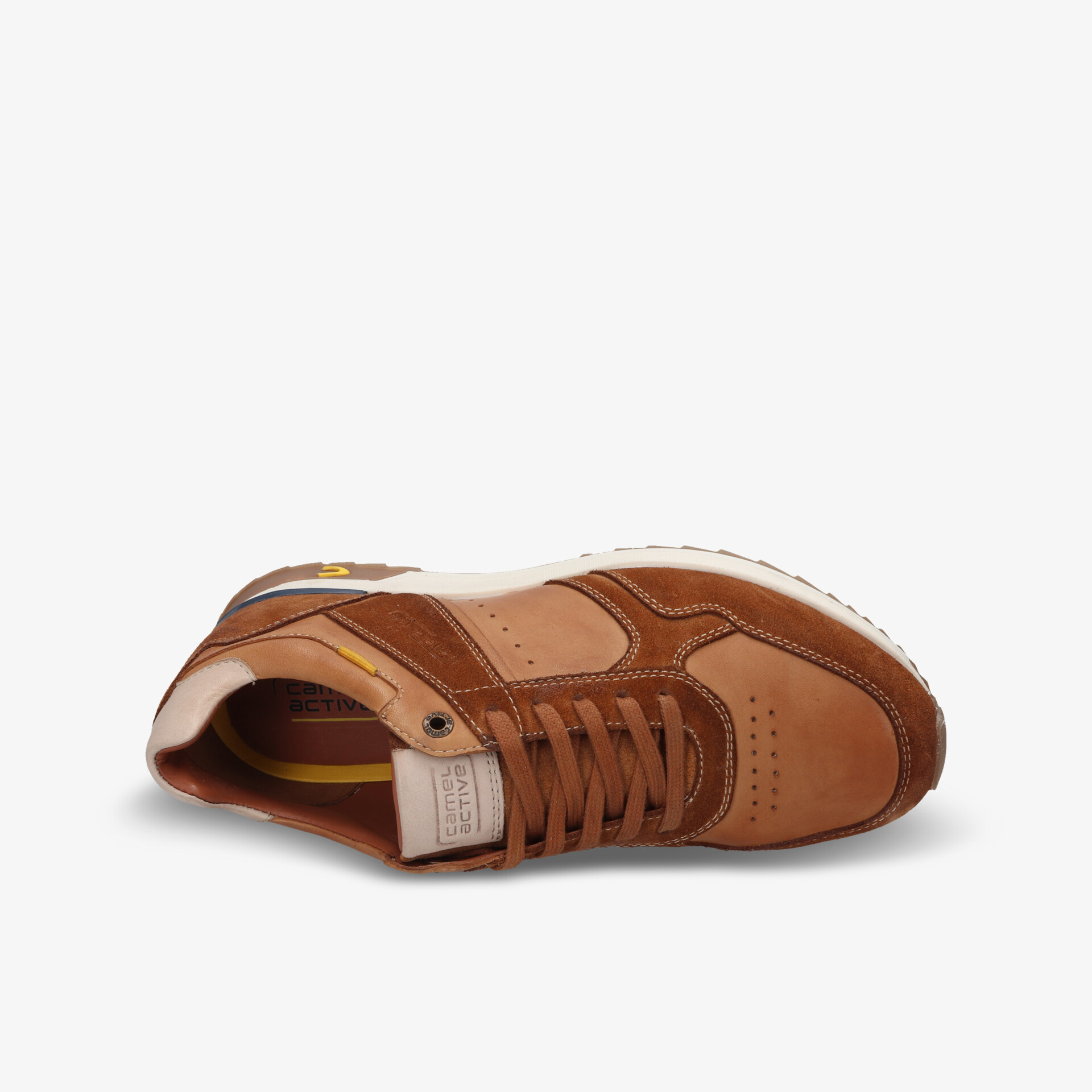 Leichter brauner Sportschuh mit atmungsaktivem Material und flexibler Sohle, perfekte Passform und sichere Schnürung