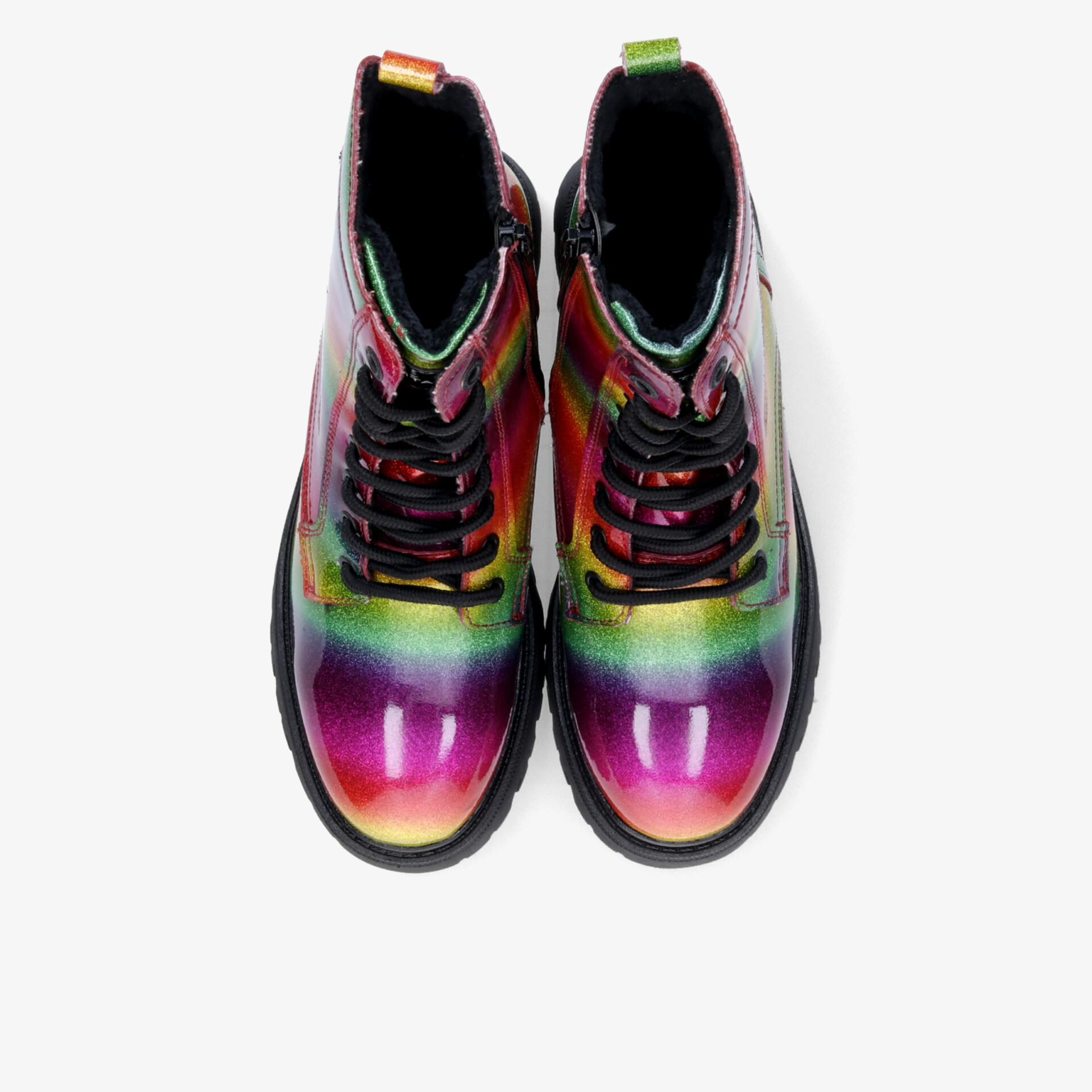 bunte Lackleder Stiefel Paar von oben mit robuster Schnürung und glänzender, glatter Oberfläche