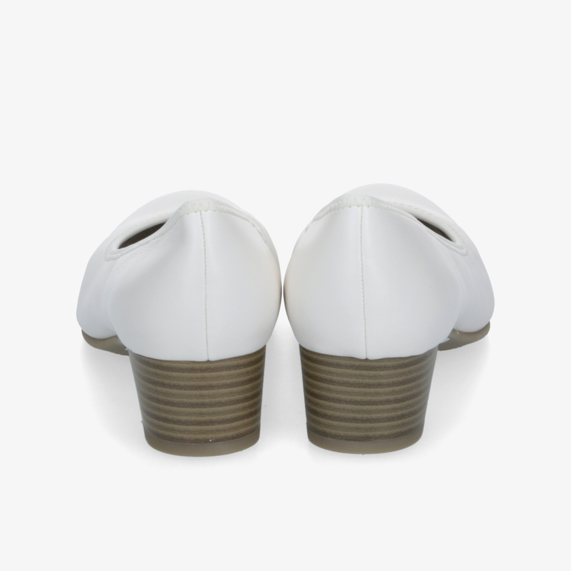Elegante weiße Pumps mit mittelhohem Absatz und glattem Obermaterial, Rückansicht des Paares