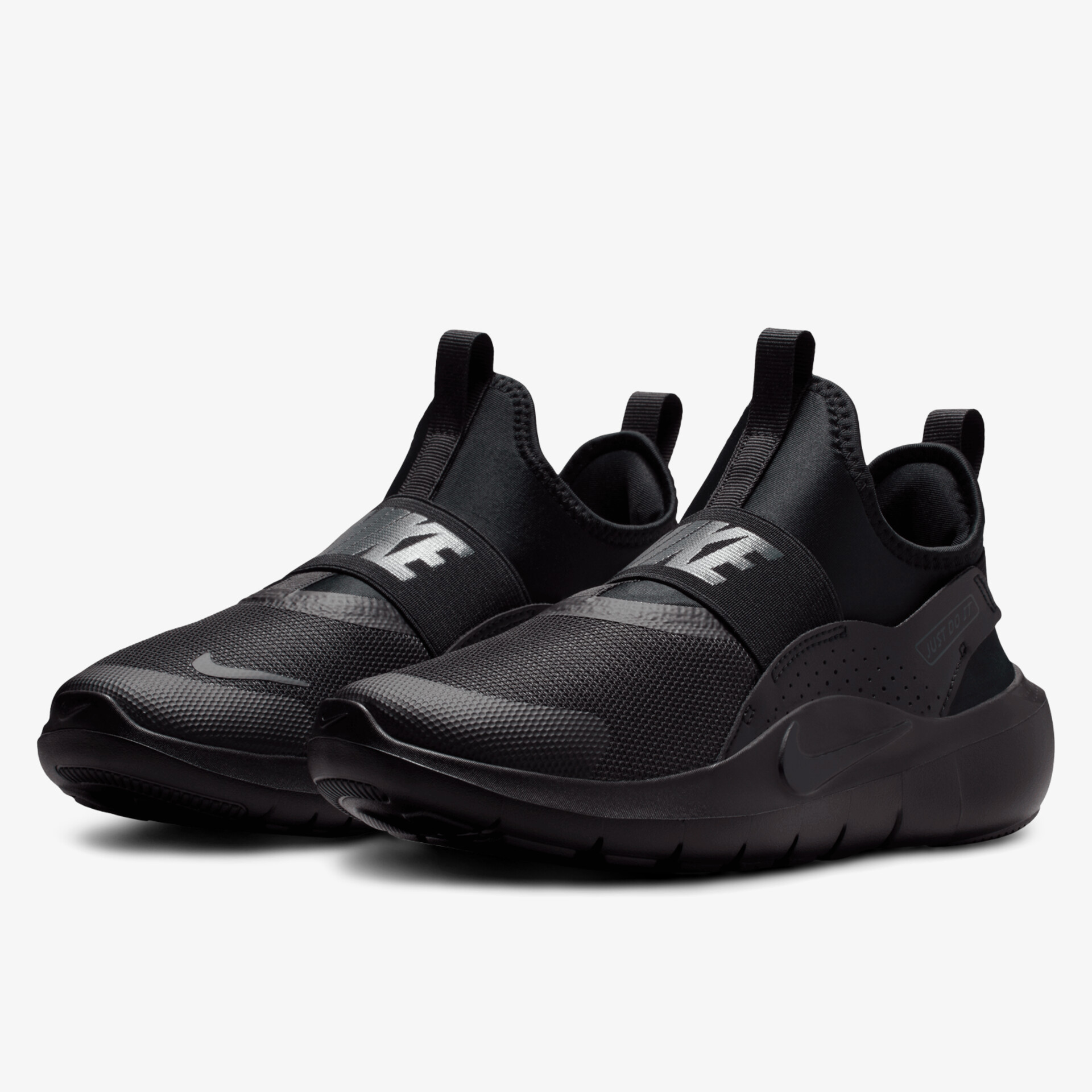Schwarze Slip-On Sneaker mit modernem Design, flexibel und leicht, ideal für sportlichen Komfort