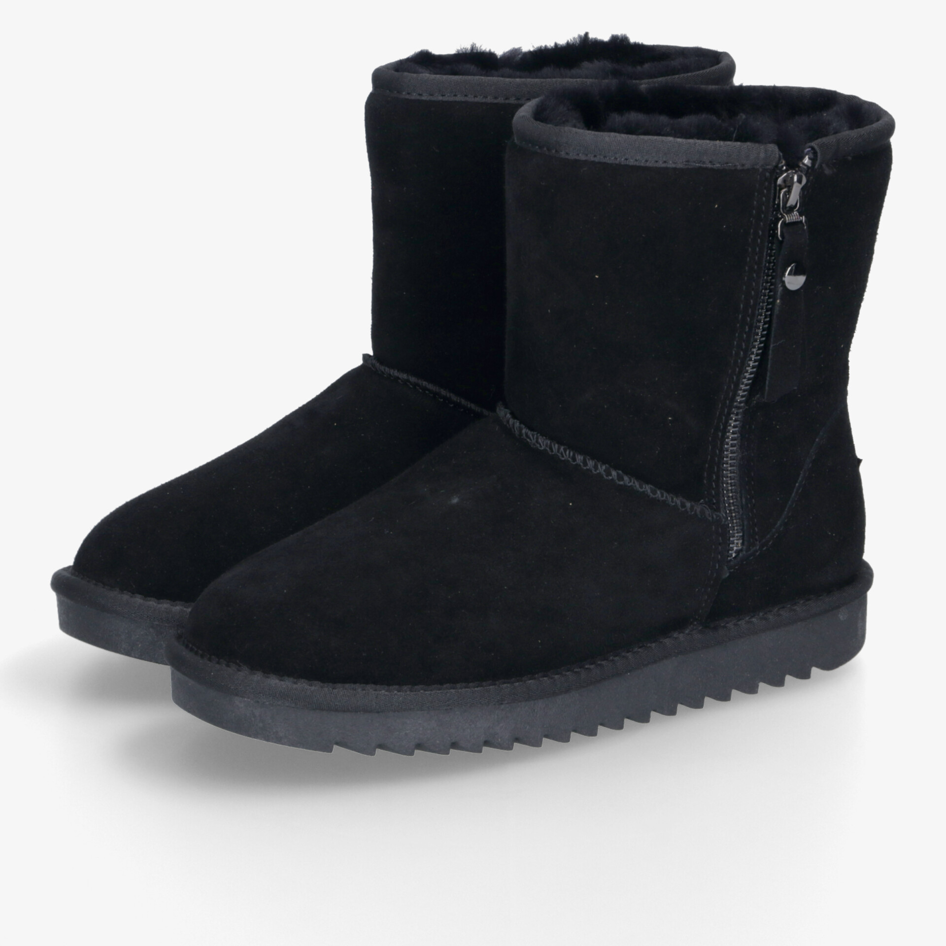 Schwarze warme Boots mit praktischem Reißverschluss und rutschfester Sohle im Paar, bequem und modisch