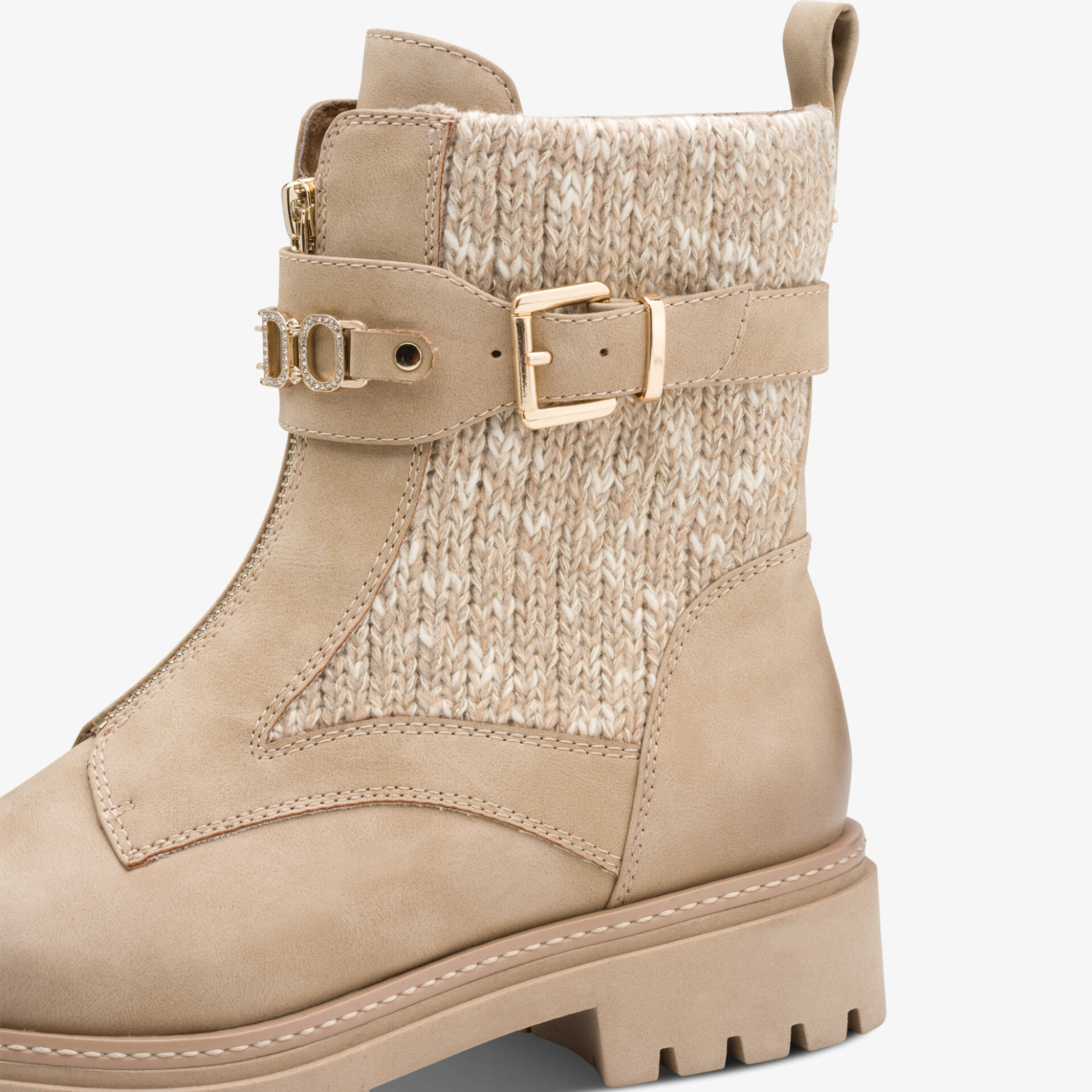 gefütterter Stiefel mit Schnallenriemen und robuster Sohle, bequemer und warmer Schuh