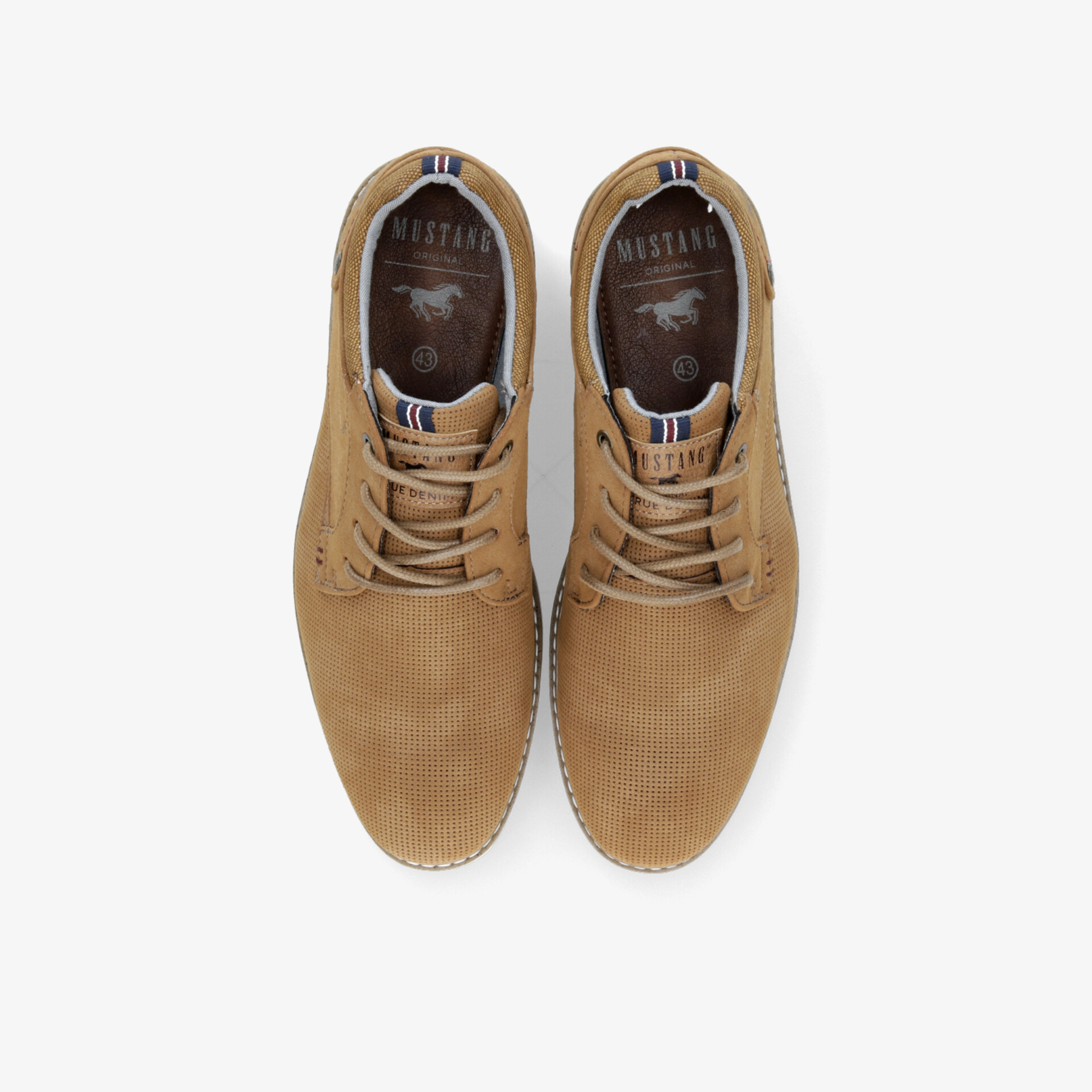 Beige Wildleder Schnürschuhe im Paar aus der Draufsicht, bequemes und elegantes Design für den Alltag
