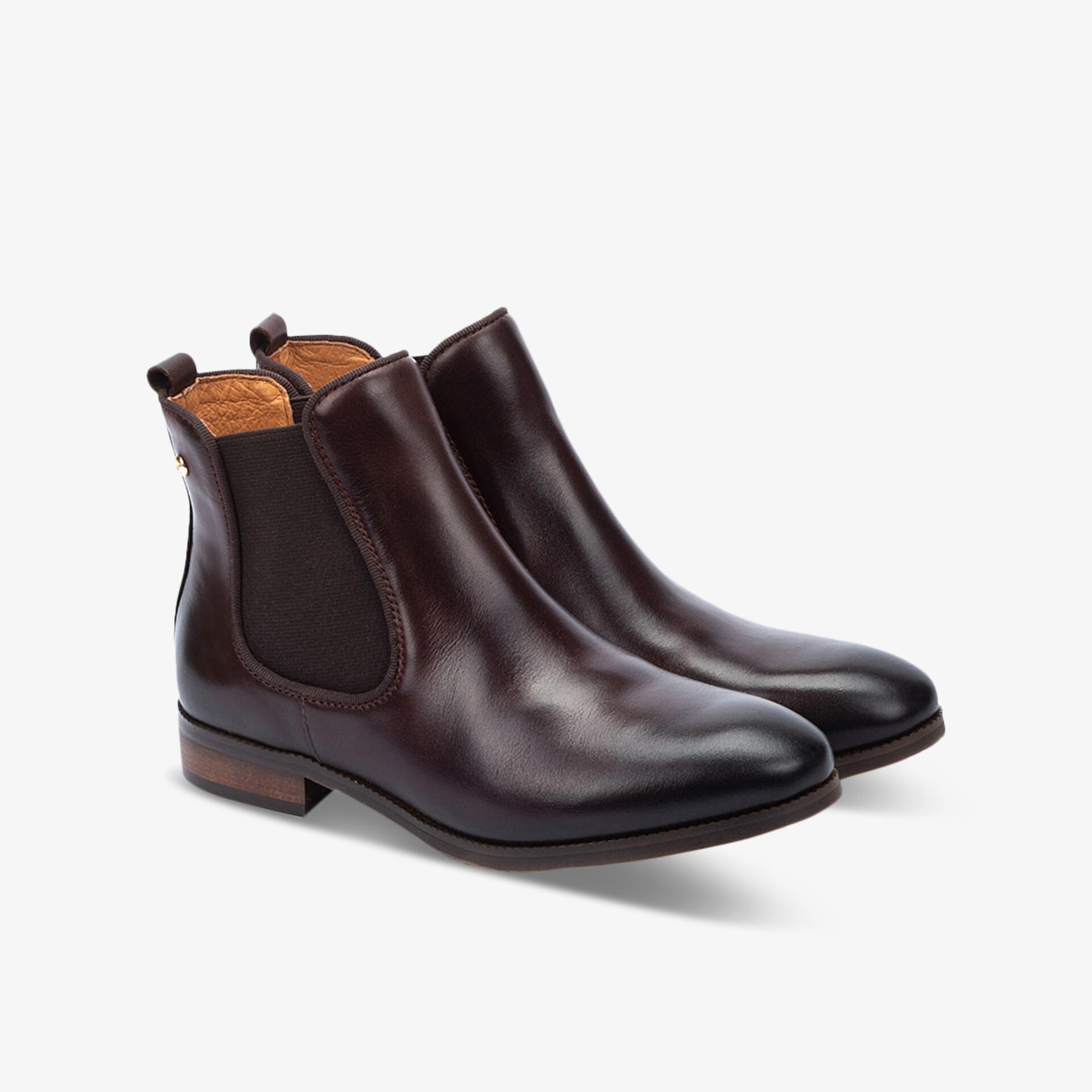 Elegante braune Chelsea Boots aus Leder mit elastischem Einsatz, bequem und robust für vielseitige Nutzung