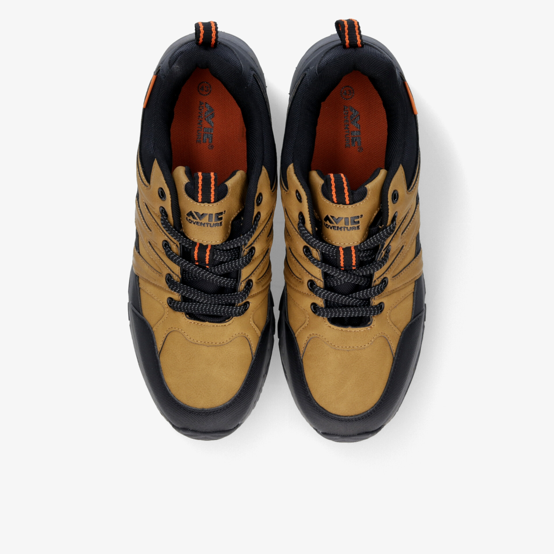 Robuste und bequeme Sportschuhe mit schnürung und rutschfester Sohle, perfekt für aktiven Einsatz.