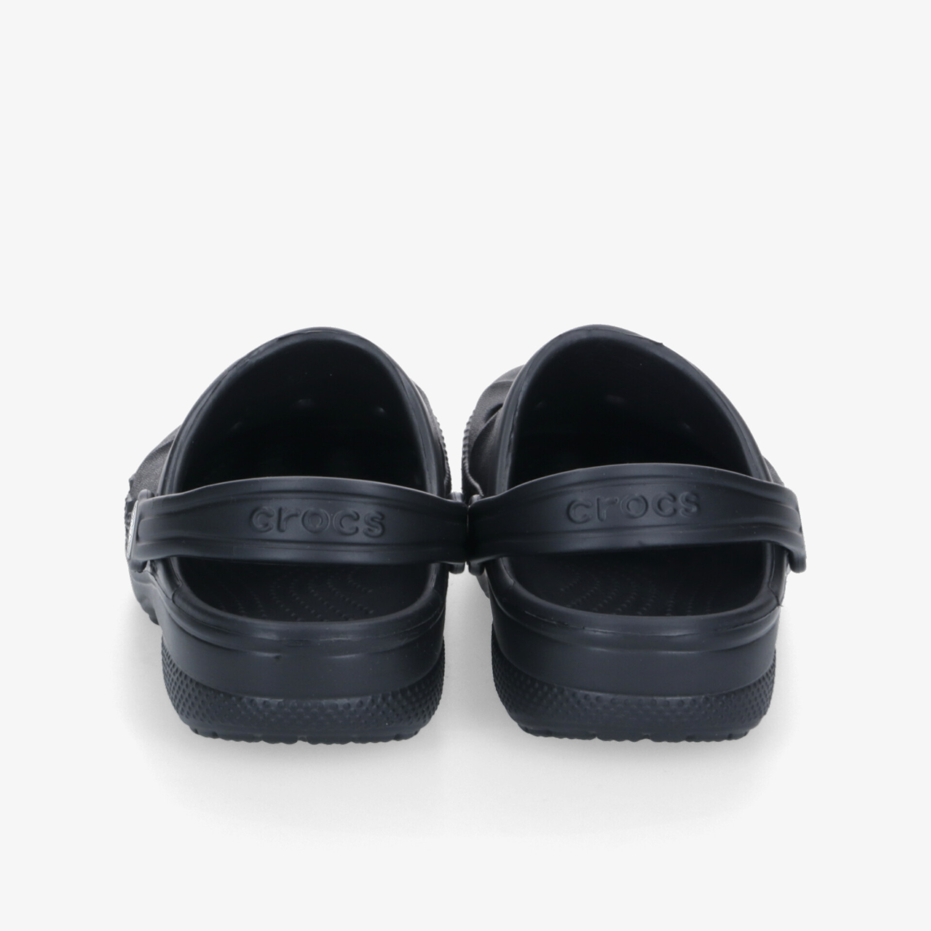 Robuste und komfortable Schuhe mit rutschfester Sohle und praktischen Fersenriemen, perfekt für den Alltag