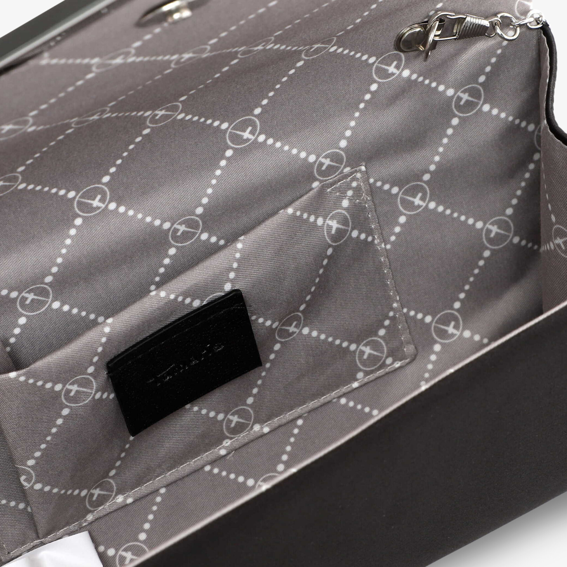 Elegante Tasche mit stilvollem Muster und luxuriösen Details, perfekte Kombination aus Mode und Funktionalität.