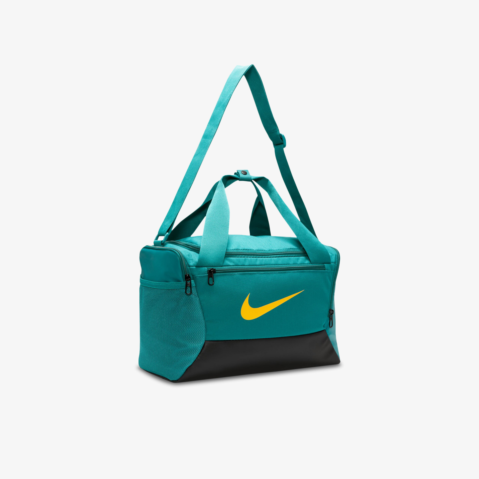 Praktische Sporttasche von Nike in Türkis mit verstellbarem Schultergurt und geräumigem Hauptfach.