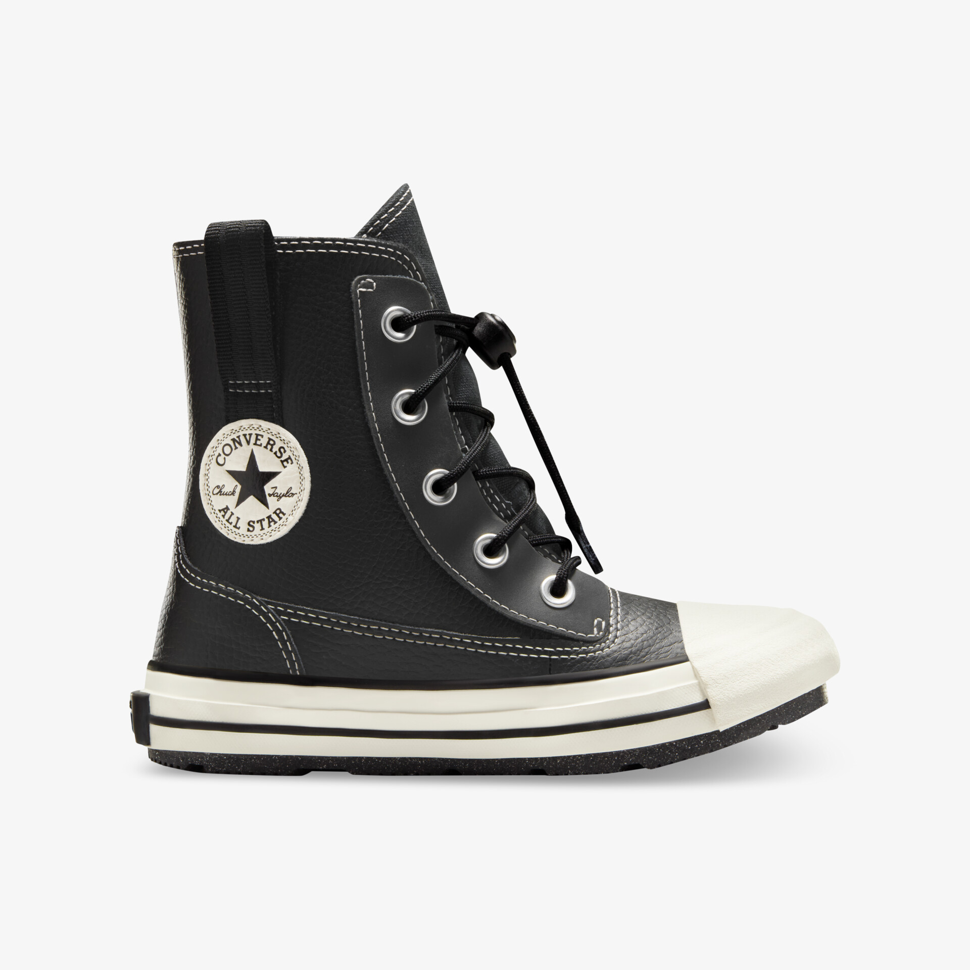 Schwarzer hoher Schuh mit Schnürung und weißer Zehenkappe, robuste Sohle, zeitloses Design