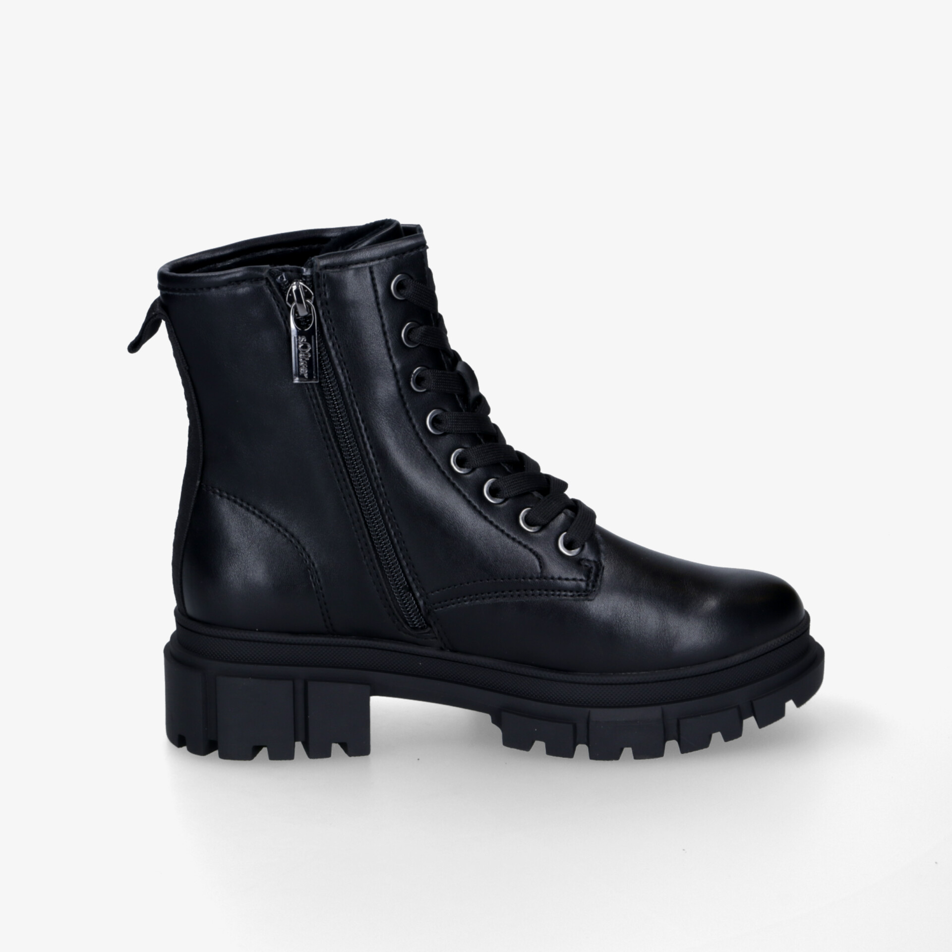 Schwarzer Lederstiefel mit seitlichem Reißverschluss und profilierter Sohle für optimalen Halt und Komfort