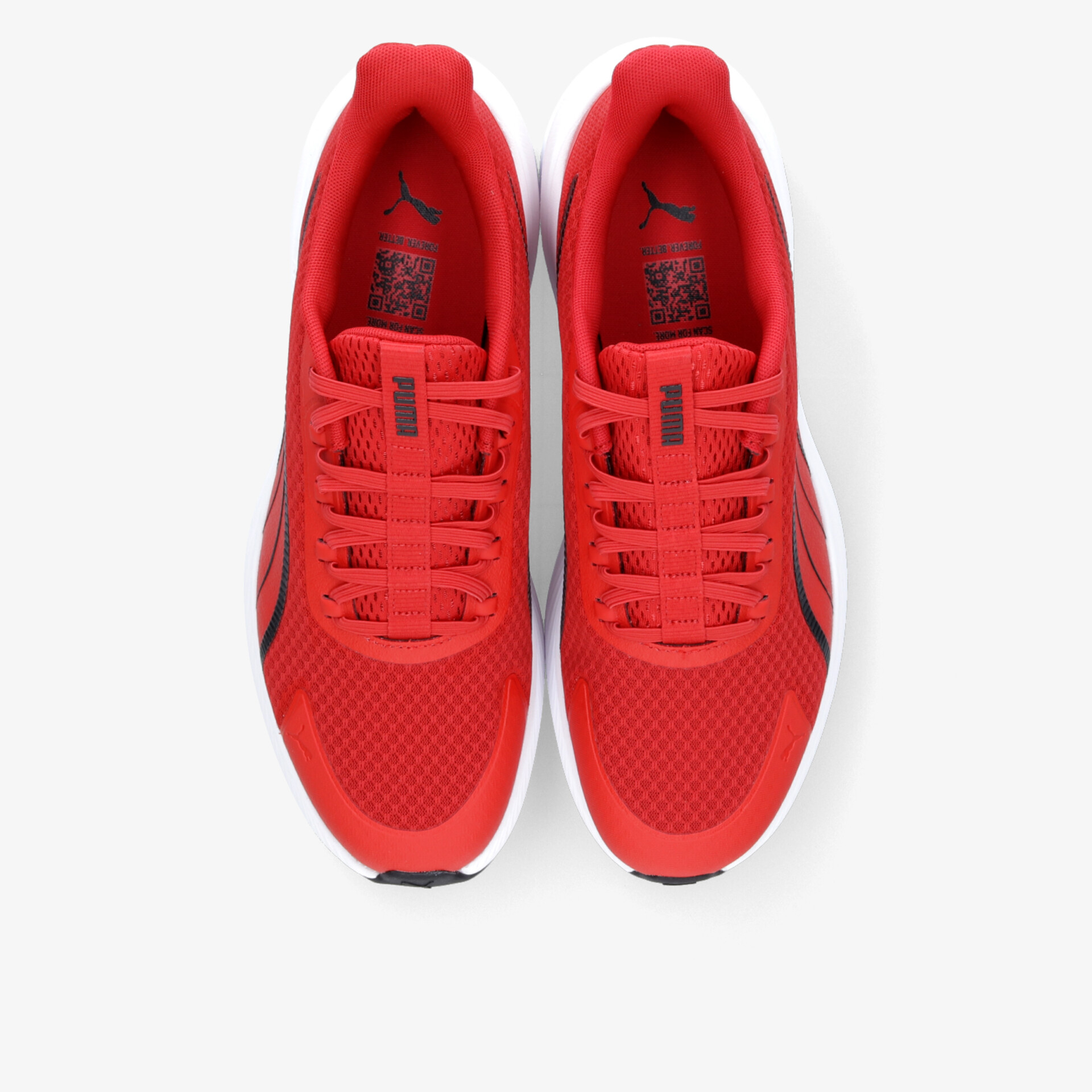 Rote sportliche Sneaker im Paar mit atmungsaktivem Material und bequemer, gepolsterter Passform