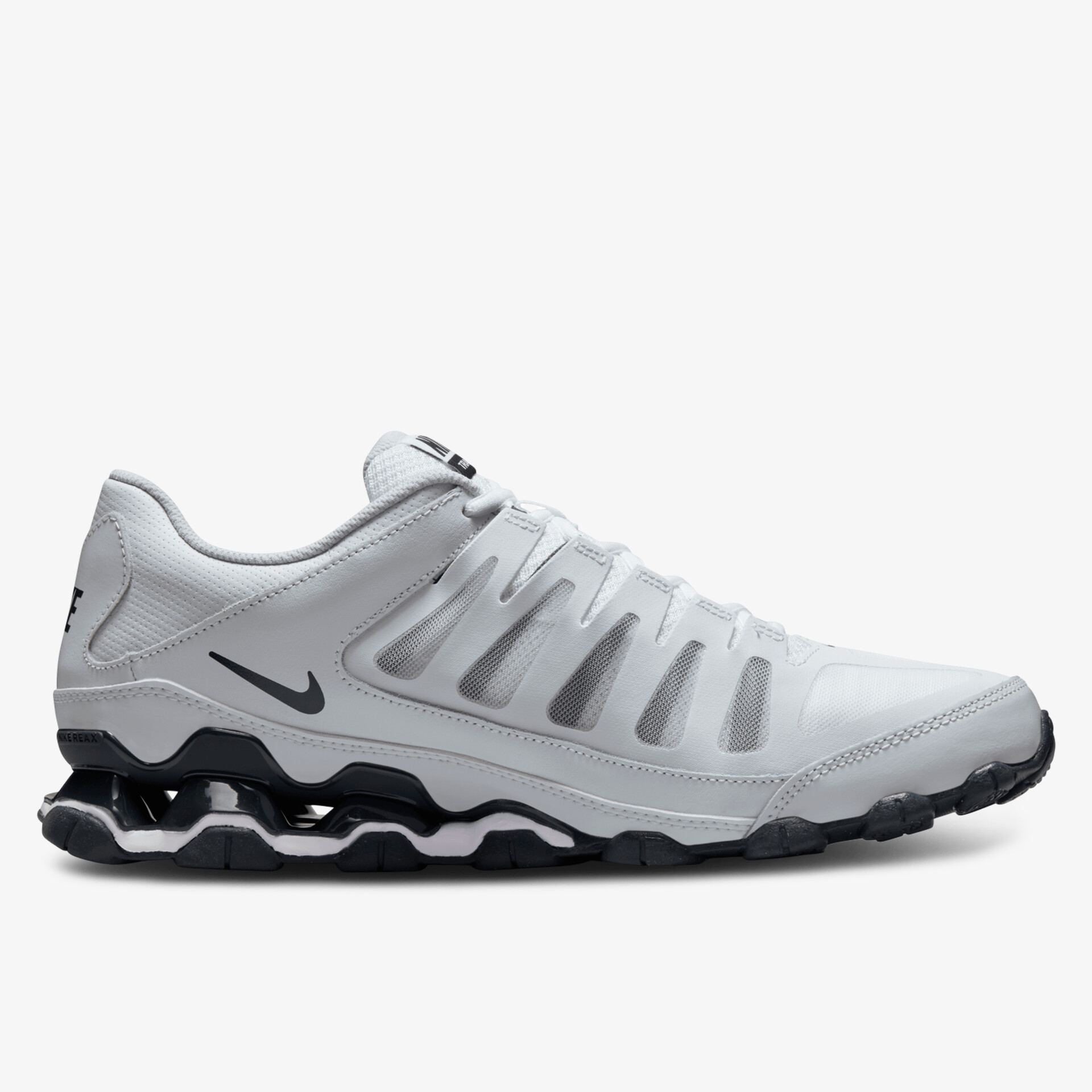 Seitliche Ansicht eines leichten, atmungsaktiven Sportschuhs mit moderner Dämpfung und ausgezeichneter Traktion