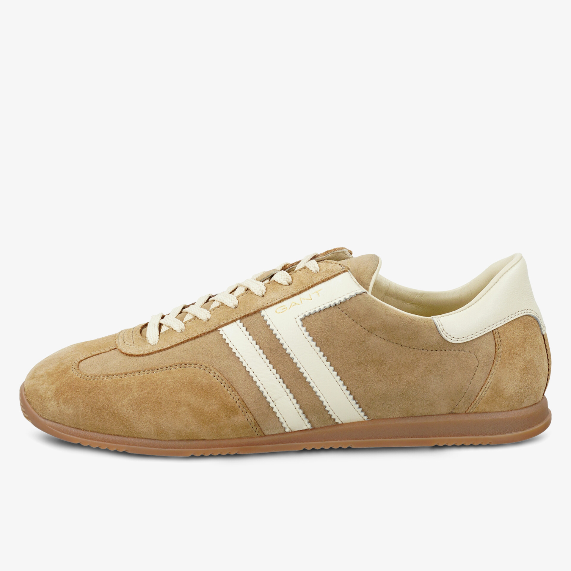 Klassische beige Sneaker aus Wildleder mit seitlichen Streifen und flachem Profil für vielseitigen Stil.