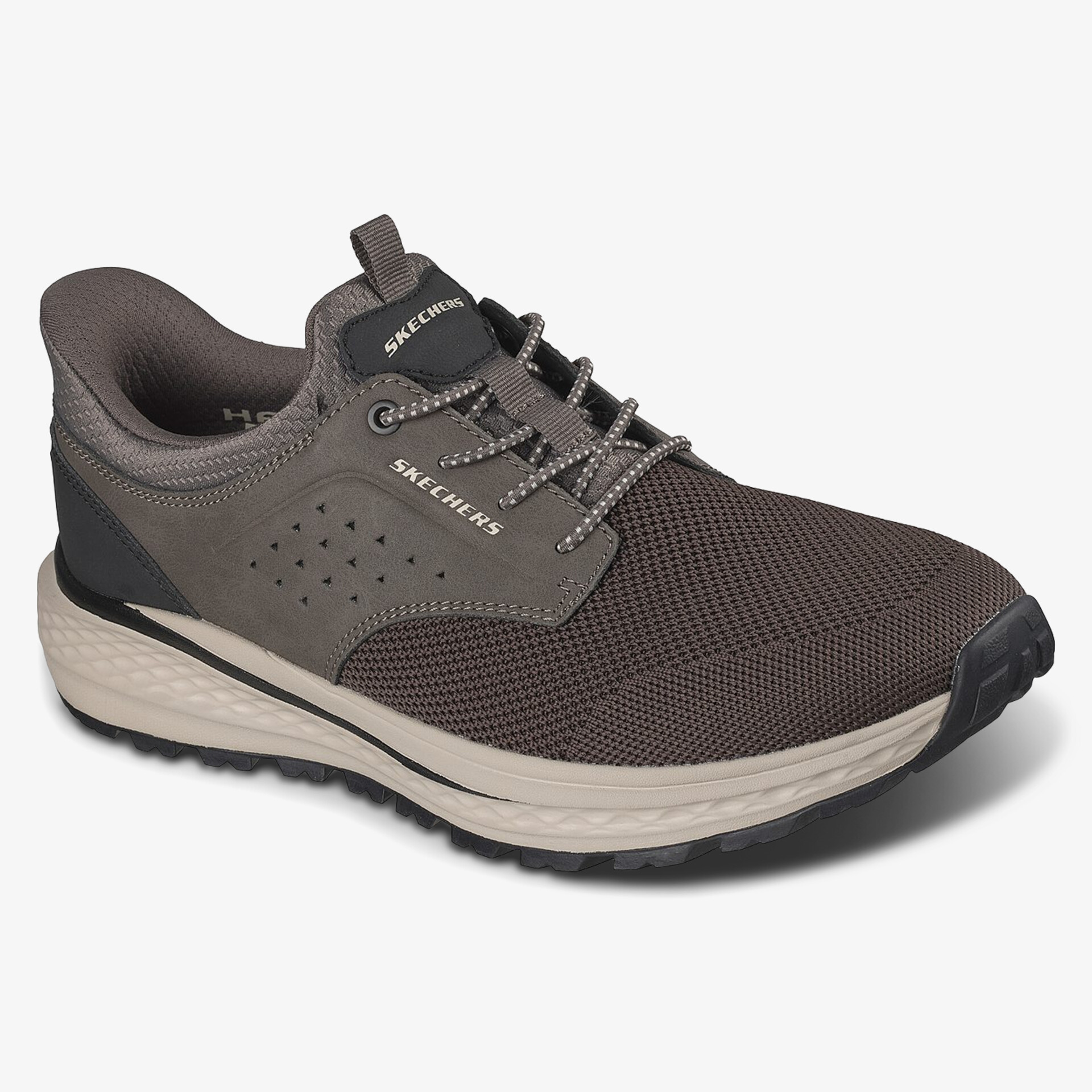 Schuh mit atmungsaktivem Obermaterial, bequemer Passform und rutschfester Sohle in seitlicher Ansicht