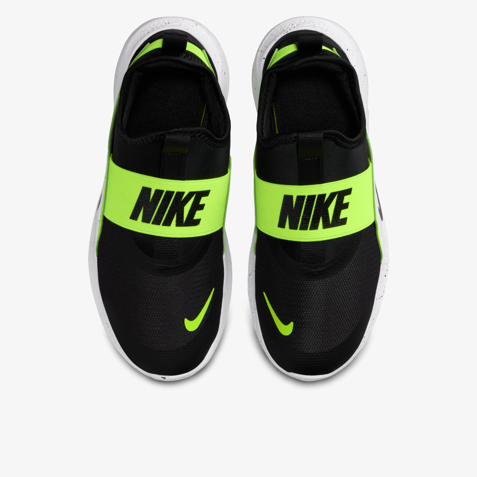 Schwarzer sportlicher Nike Schuh mit neon gelbem elastischem Riemen und Swoosh-Logo, bequeme flexibele Passform