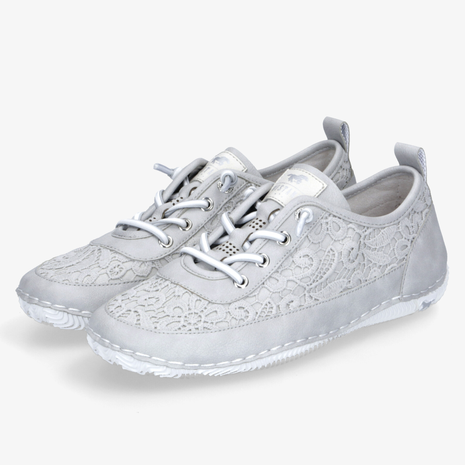 Leichte silberne Freizeitschuhe mit Schnürung und elegantem Muster, komfortabel und flexibel für den Alltag