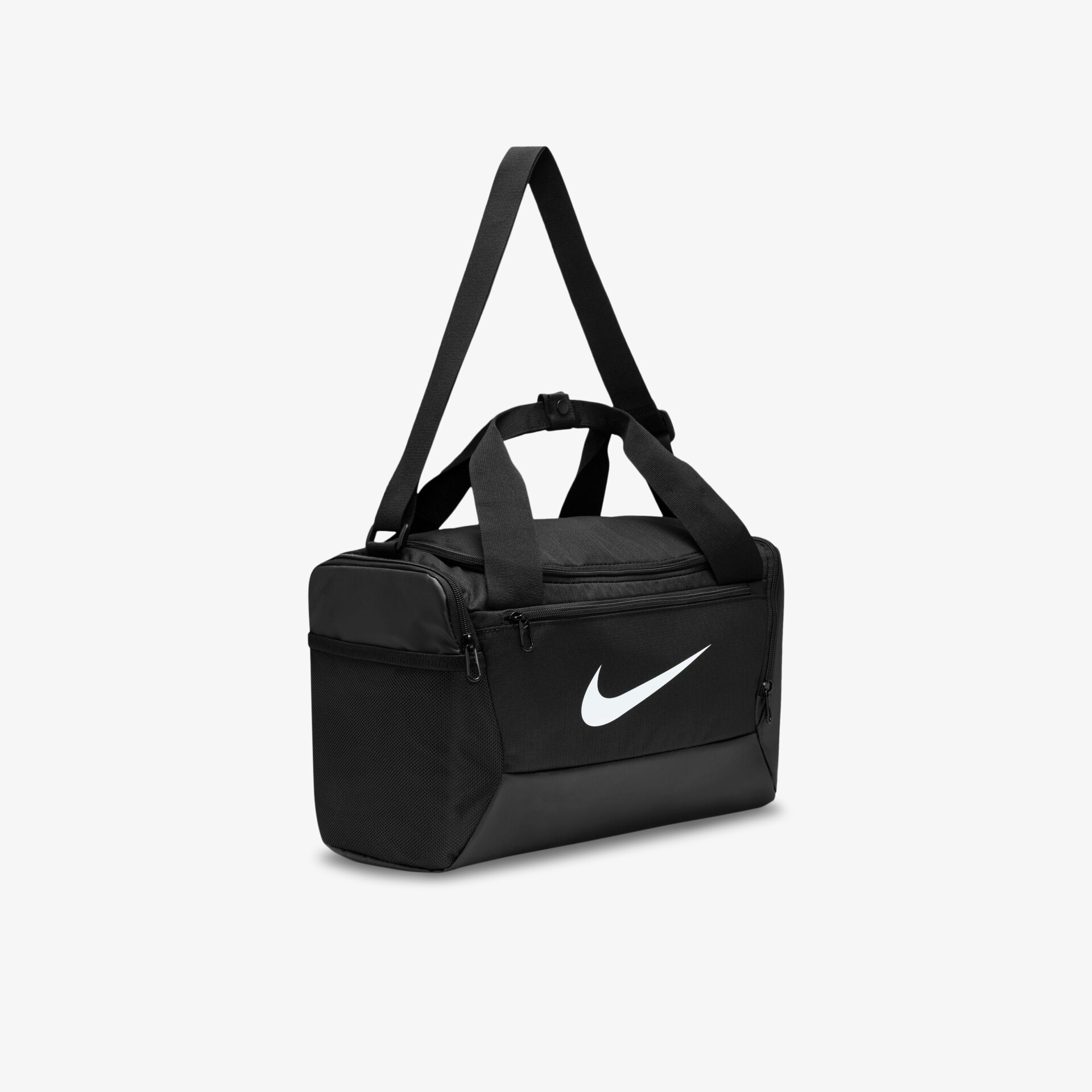 Schwarze Nike Sporttasche mit Logo, ideal für Training und Reisen, kompakt und stilvoll mit praktischen Tragegurten.