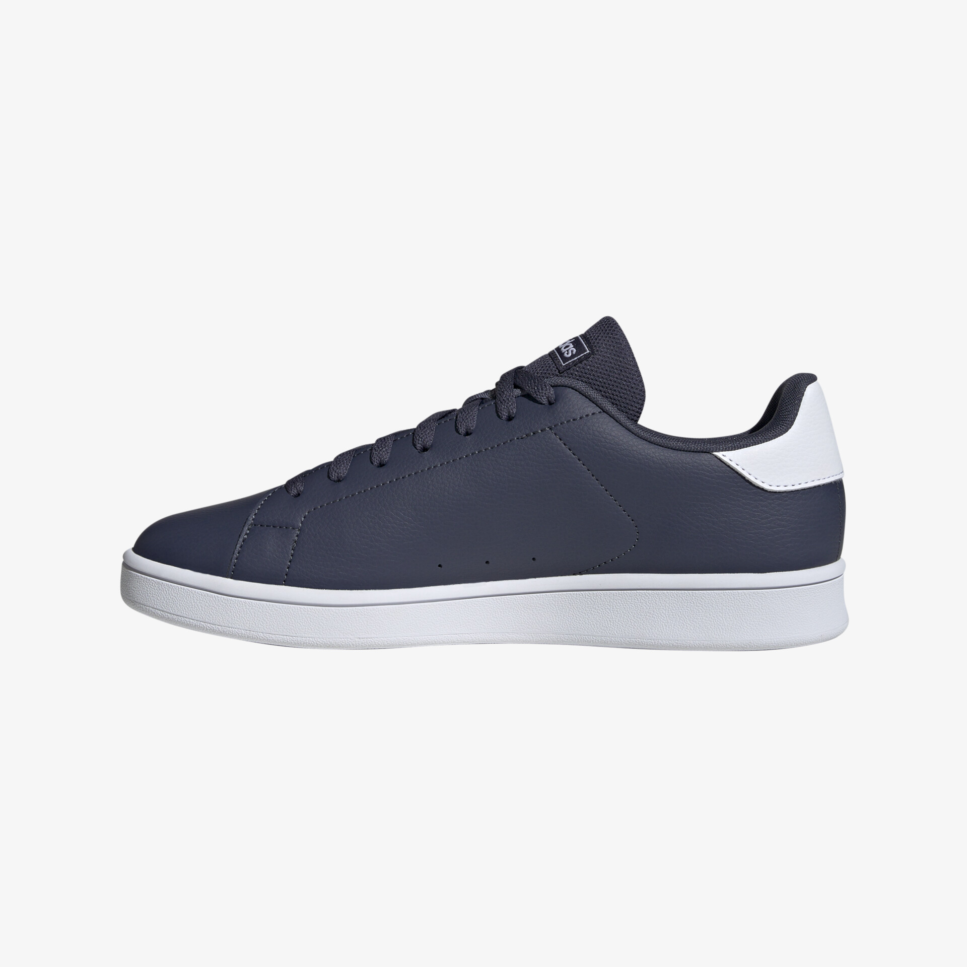 Moderner Sneaker in Dunkelblau mit weißem Detail und klarer Linienführung. Ideal für Alltag und Freizeit.