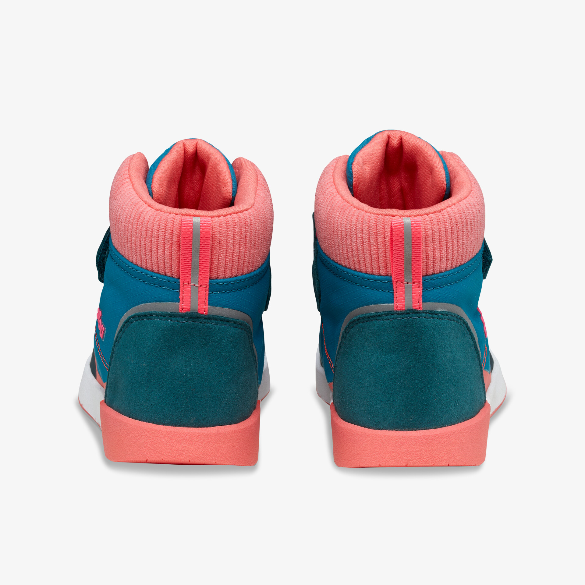 Trendige Sneaker mit auffälligen Farben und hohem Komfort, ideal für sportliche Aktivitäten und Freizeit.