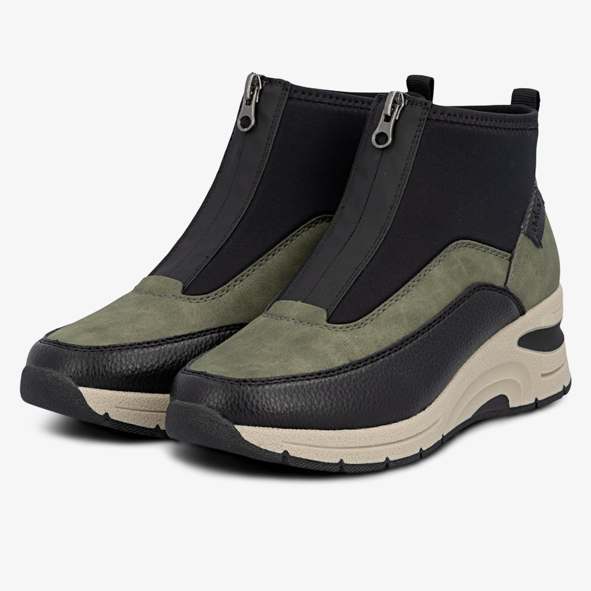 Sportliche Sneakers mit elastischem Reißverschluss und robuster Sohle für hohen Tragekomfort und modernes Aussehen