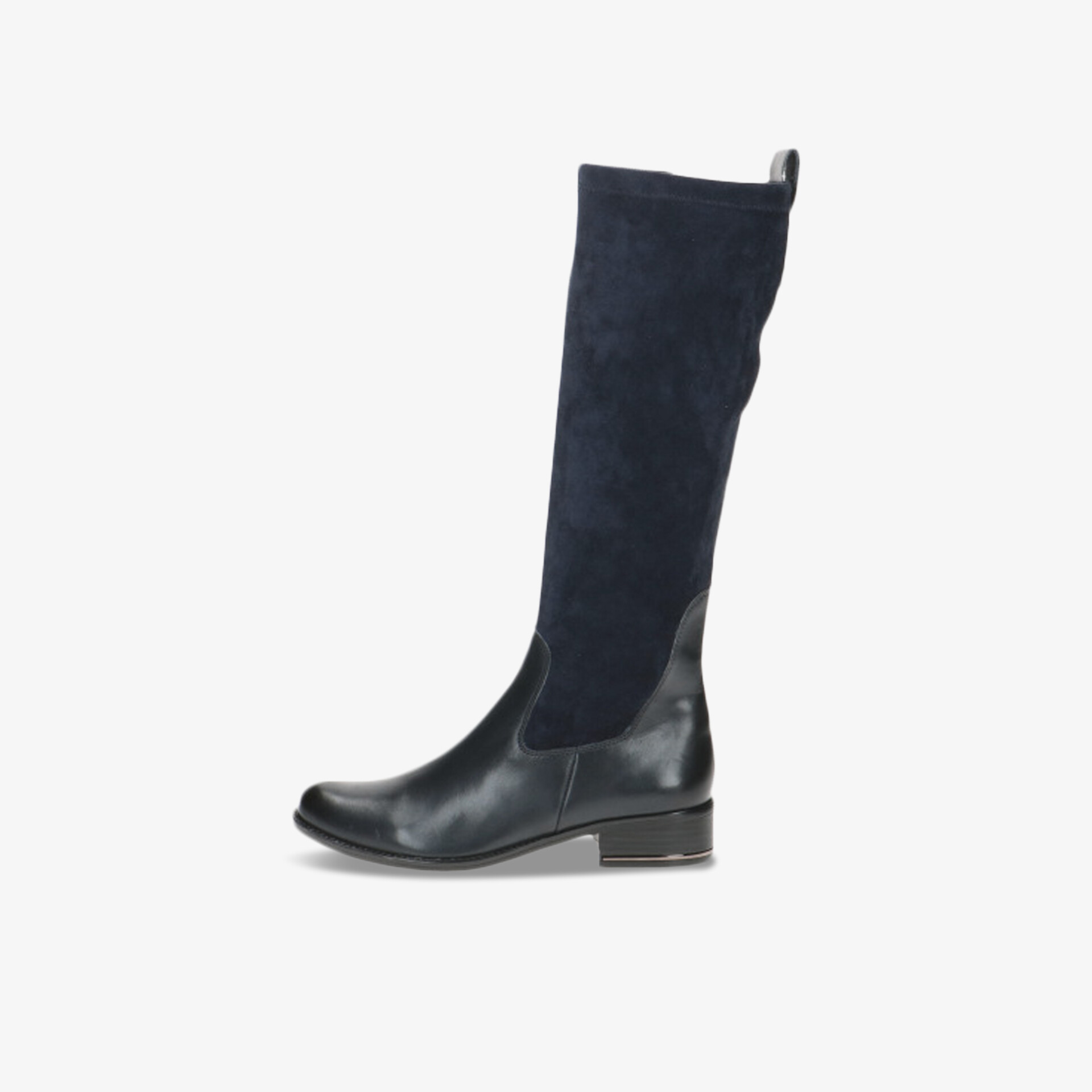 Eleganter schwarzer kniehoher Stiefel seitlich mit leichtem Absatz und robuster Verarbeitung